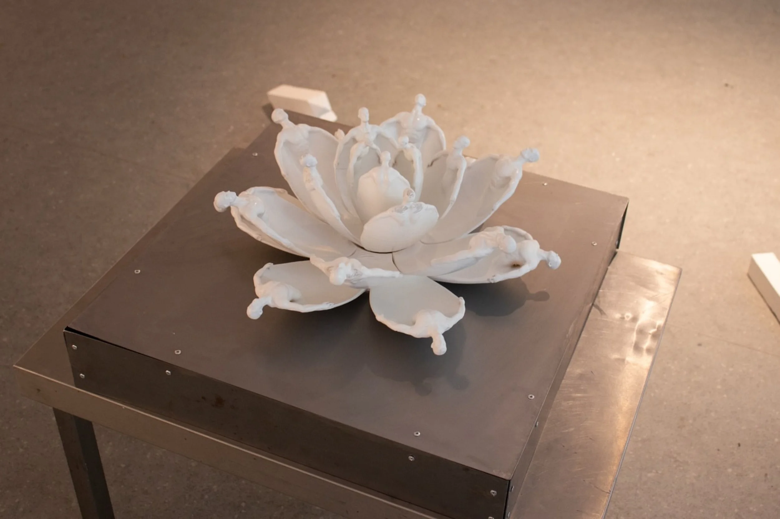 The Cyclical Body, 50 x 50 x 35cm, 3D sculpture, PLA, Enamel Gloss, Aluminium, 2024