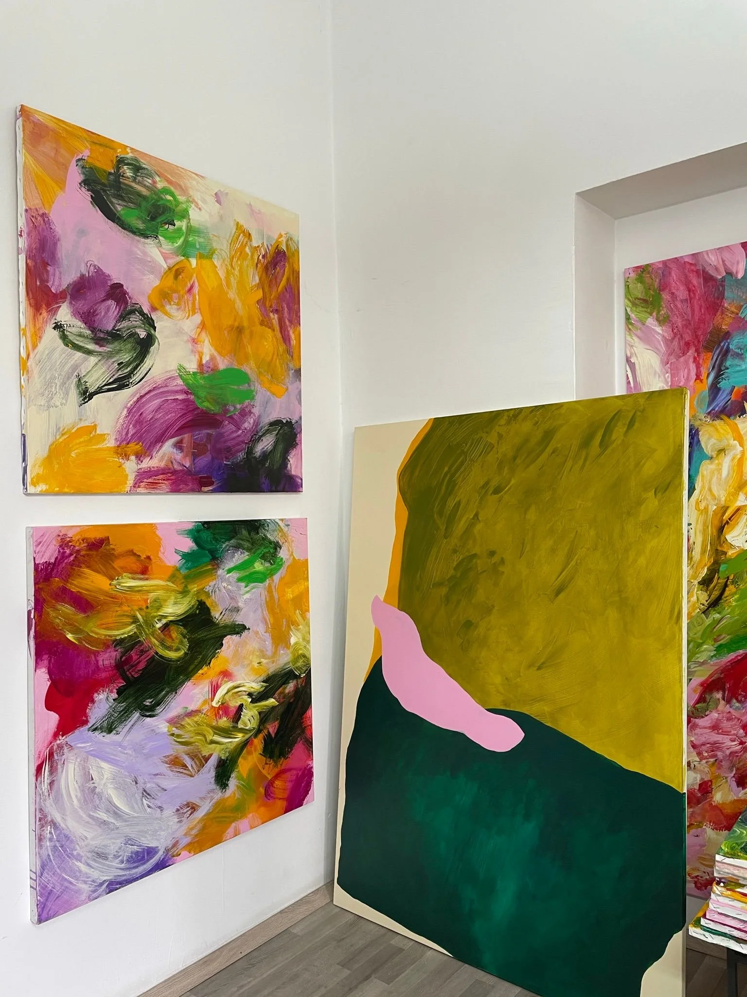 Taste like Coconut 
Acrylic on Canvas
120 x 180cm
2021