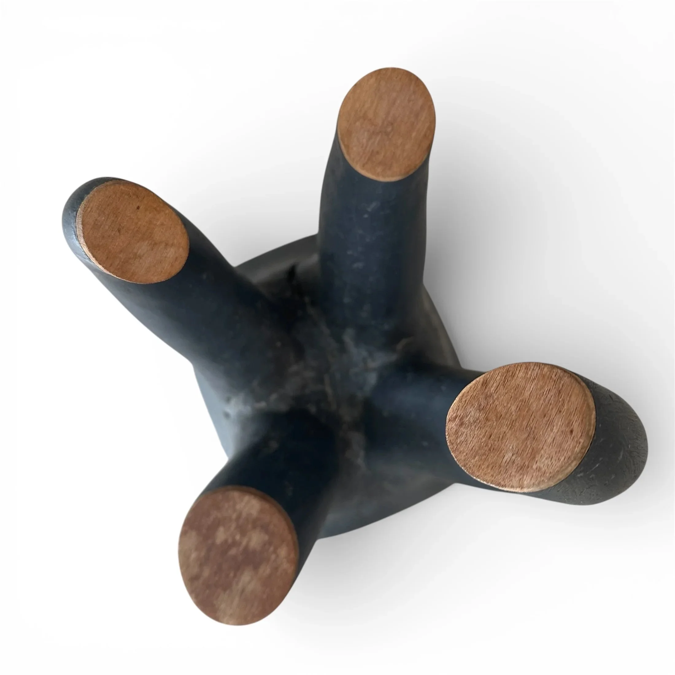 Ron Reihel
Title: Root, 1994
Size: 33 x 10 x 9 in / 83.8 x 25.4 x 22.9 cm
Price: $12,000