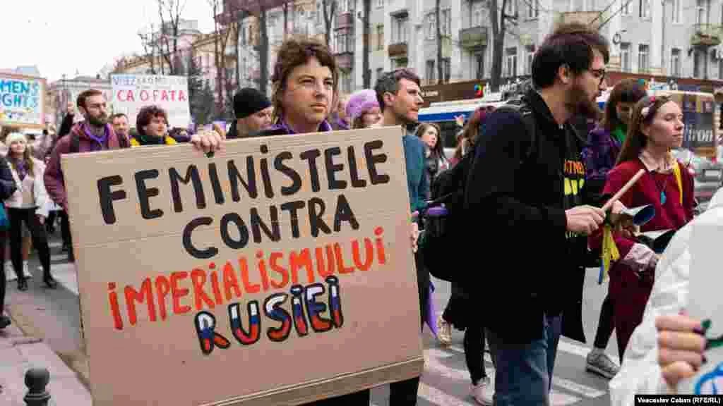 Festival și marș feminist: femei între pace și război