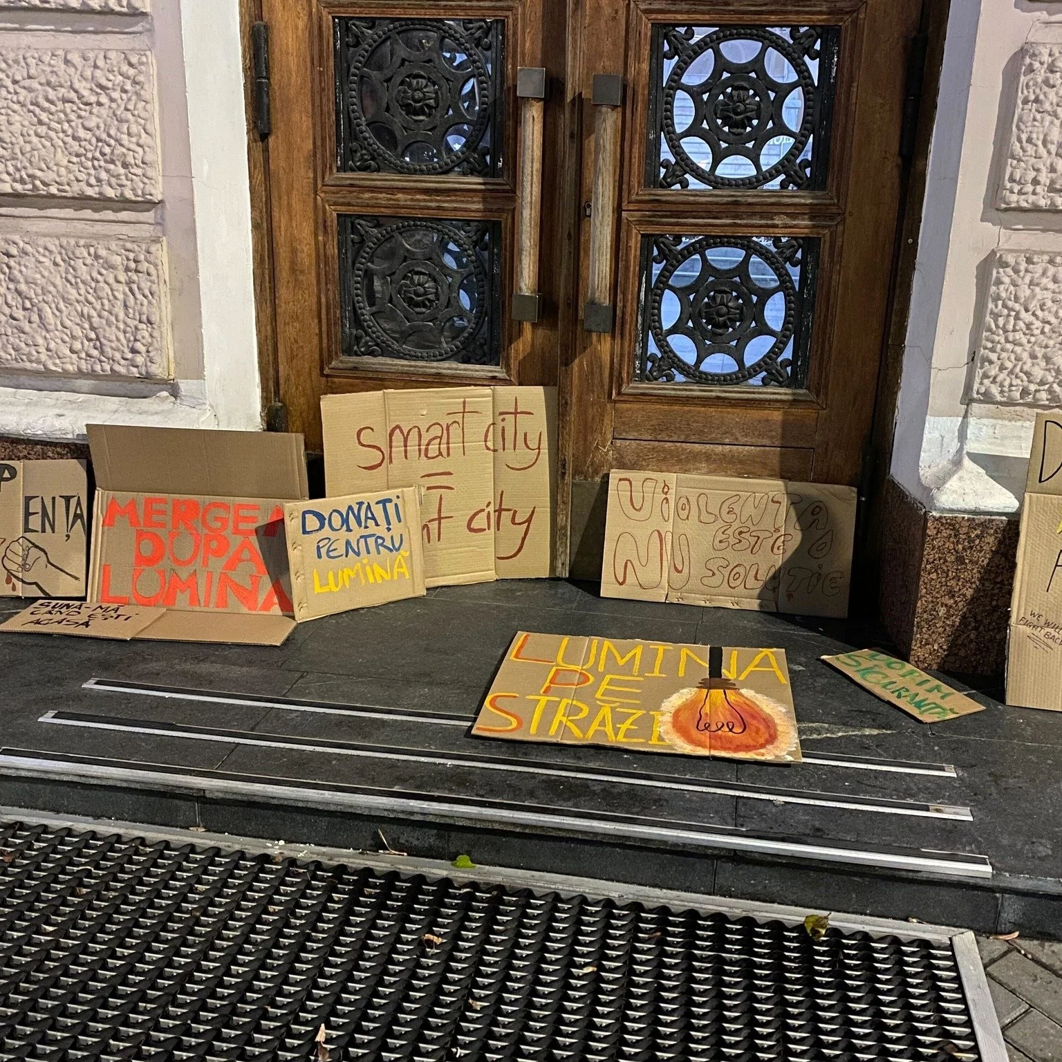 Marșul de noapte: LAOLALTĂ mai în siguranță