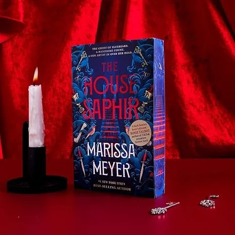 The House Saphir : This winter's must-read romantasy, from the NYT bestselling author of Gilded