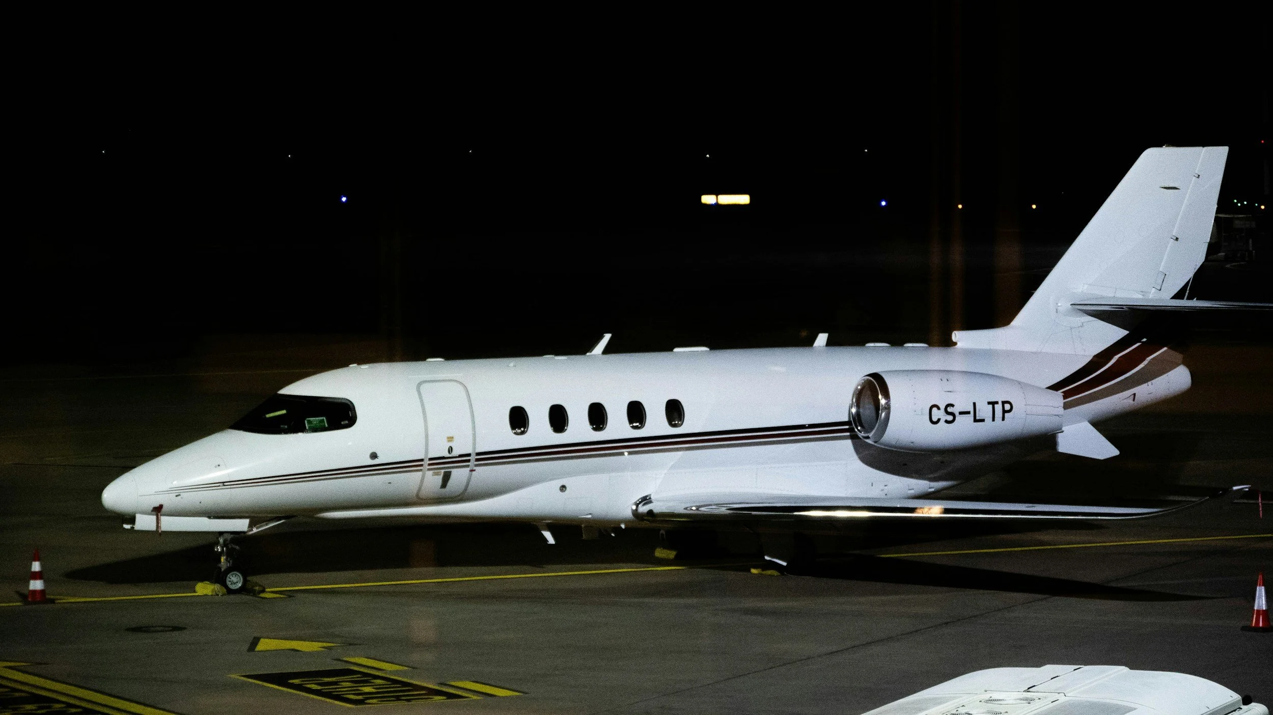 Private Jet Charter Pricing Explained (With Examples)