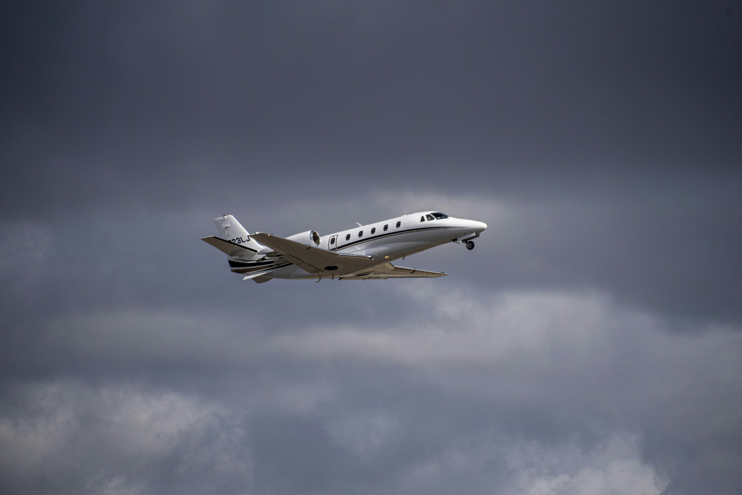 How Fast Can Private Jets Fly?