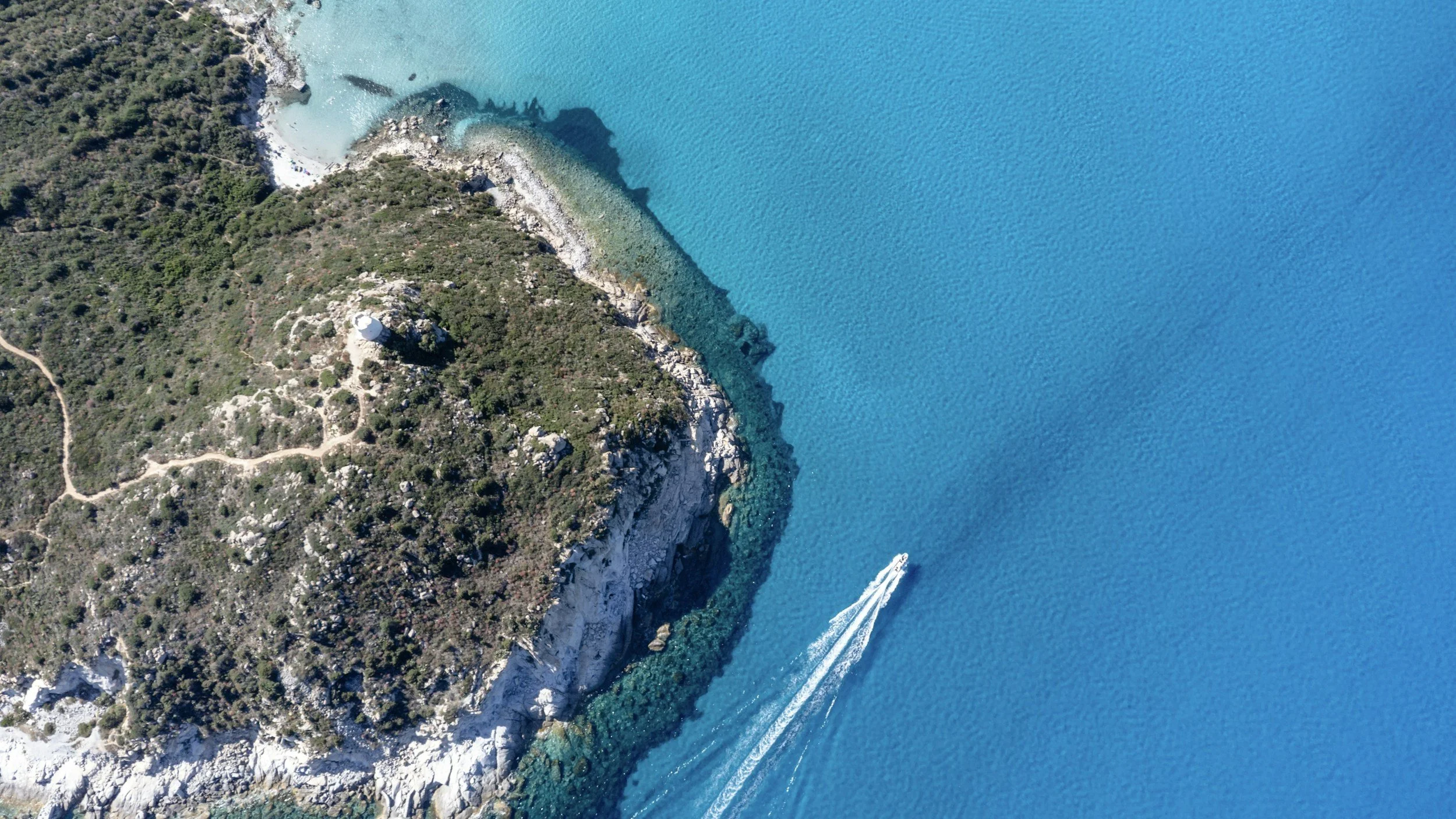 Flying Private to Sardinia: What UHNW Travellers Expect