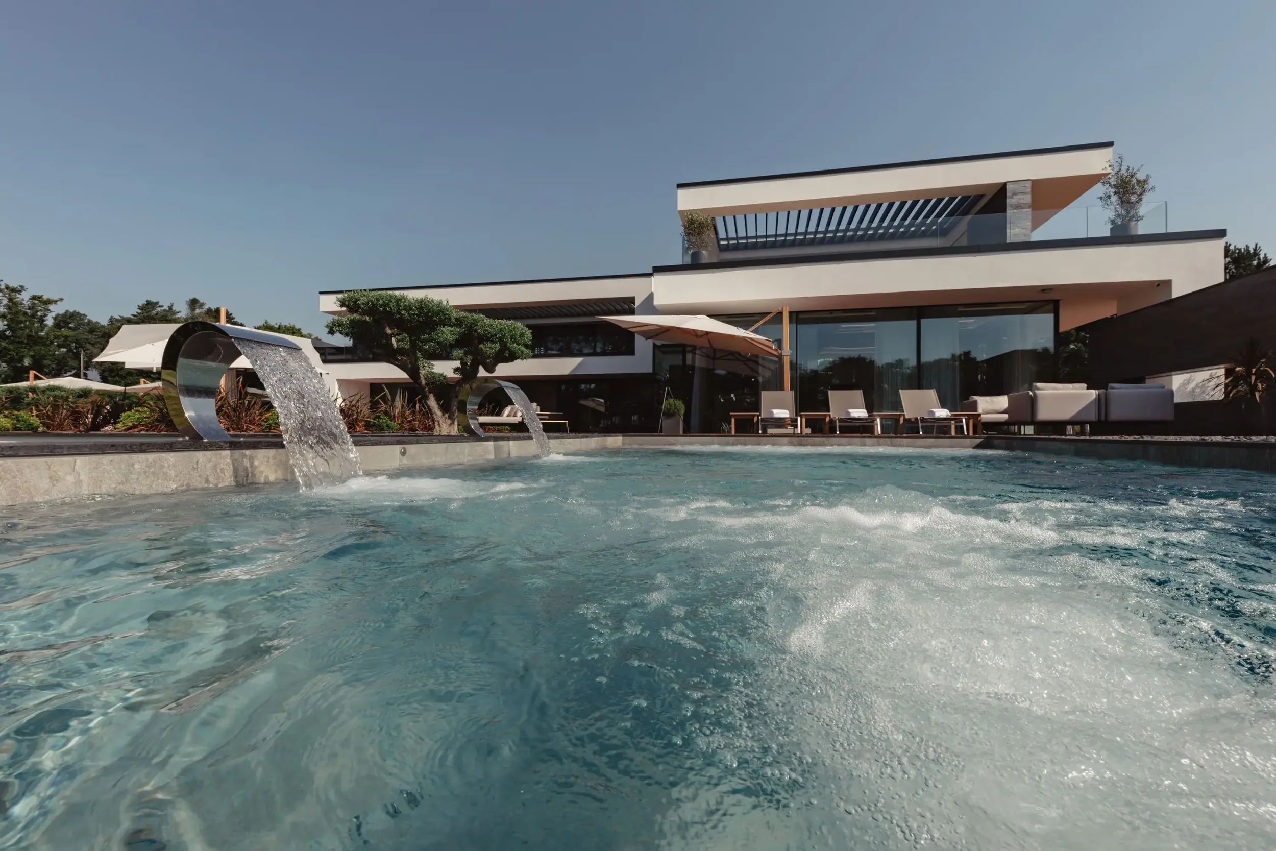 Ultima Grand Villa Geneva6.webp