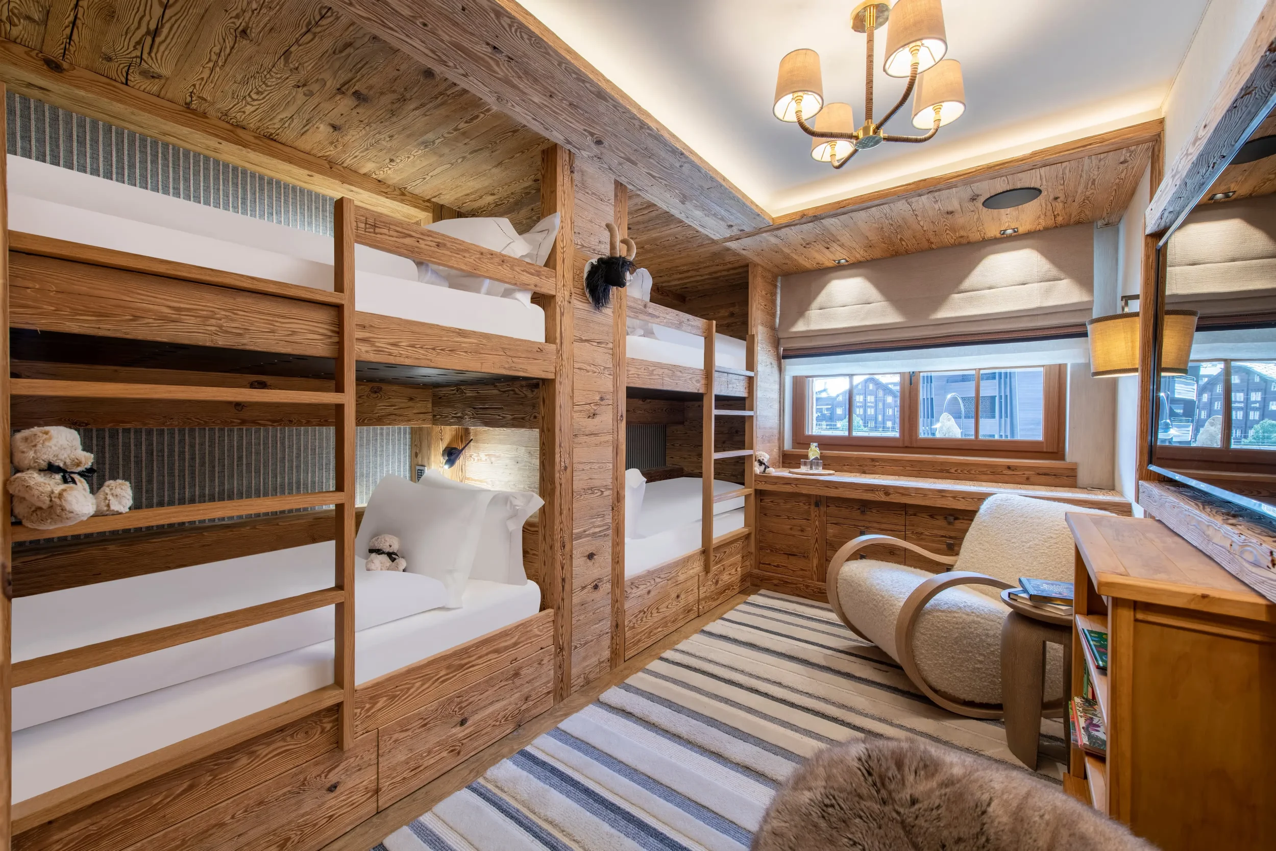 Chalet Elbrus Zermatt1.webp