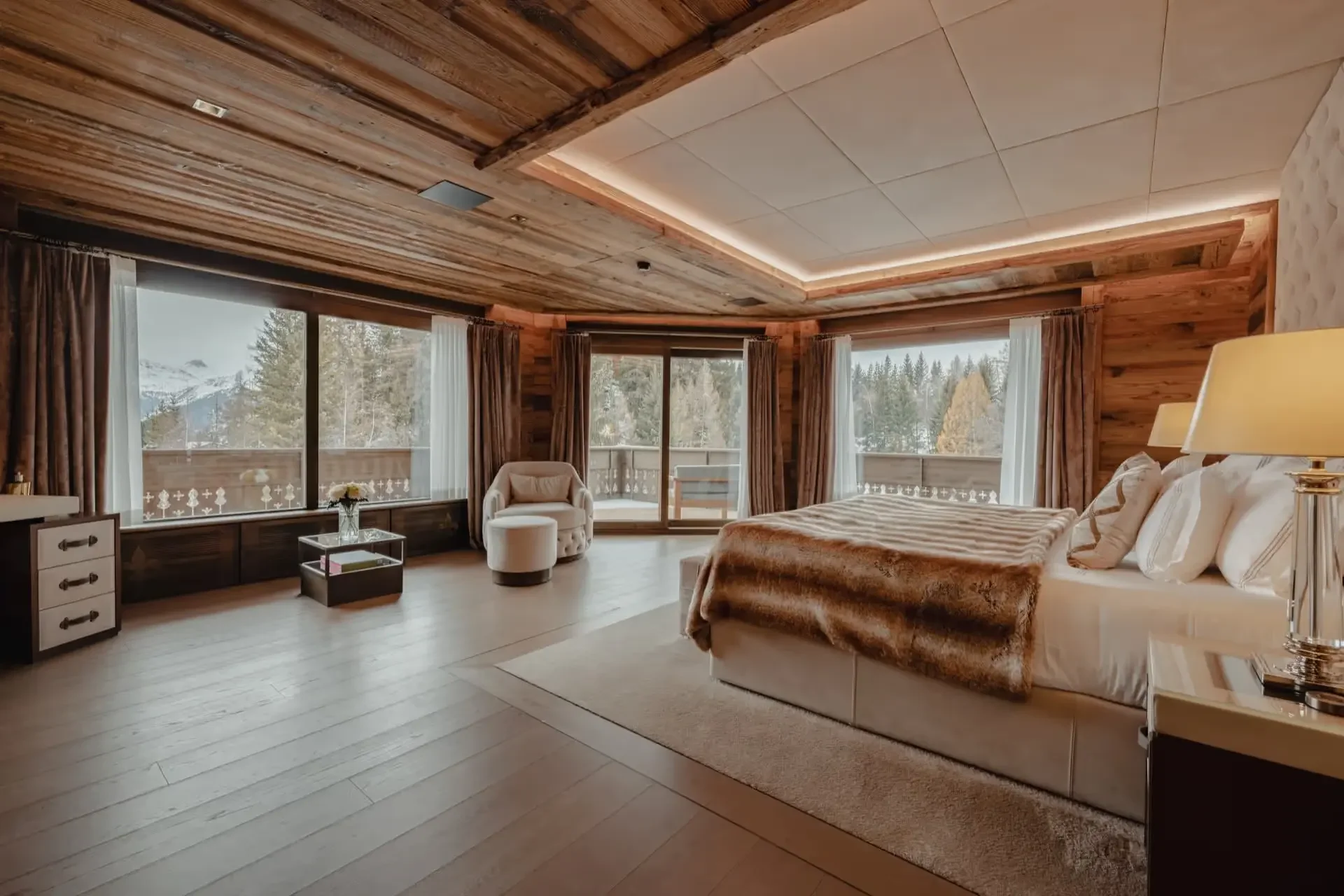 Ultima Chalet1.webp