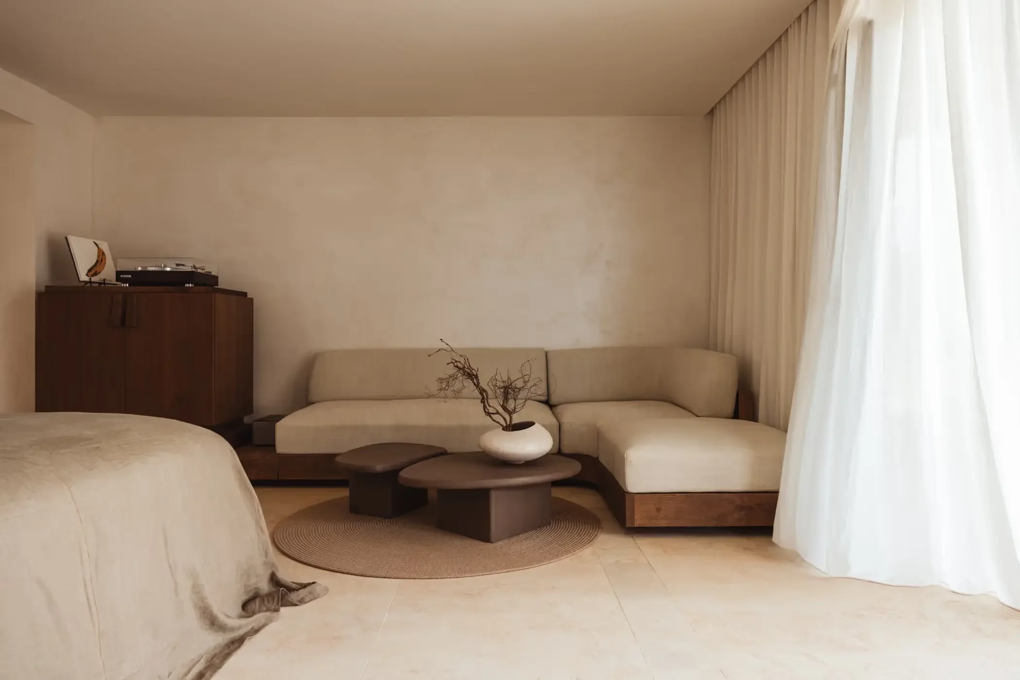 Gundari Folegandros8.webp