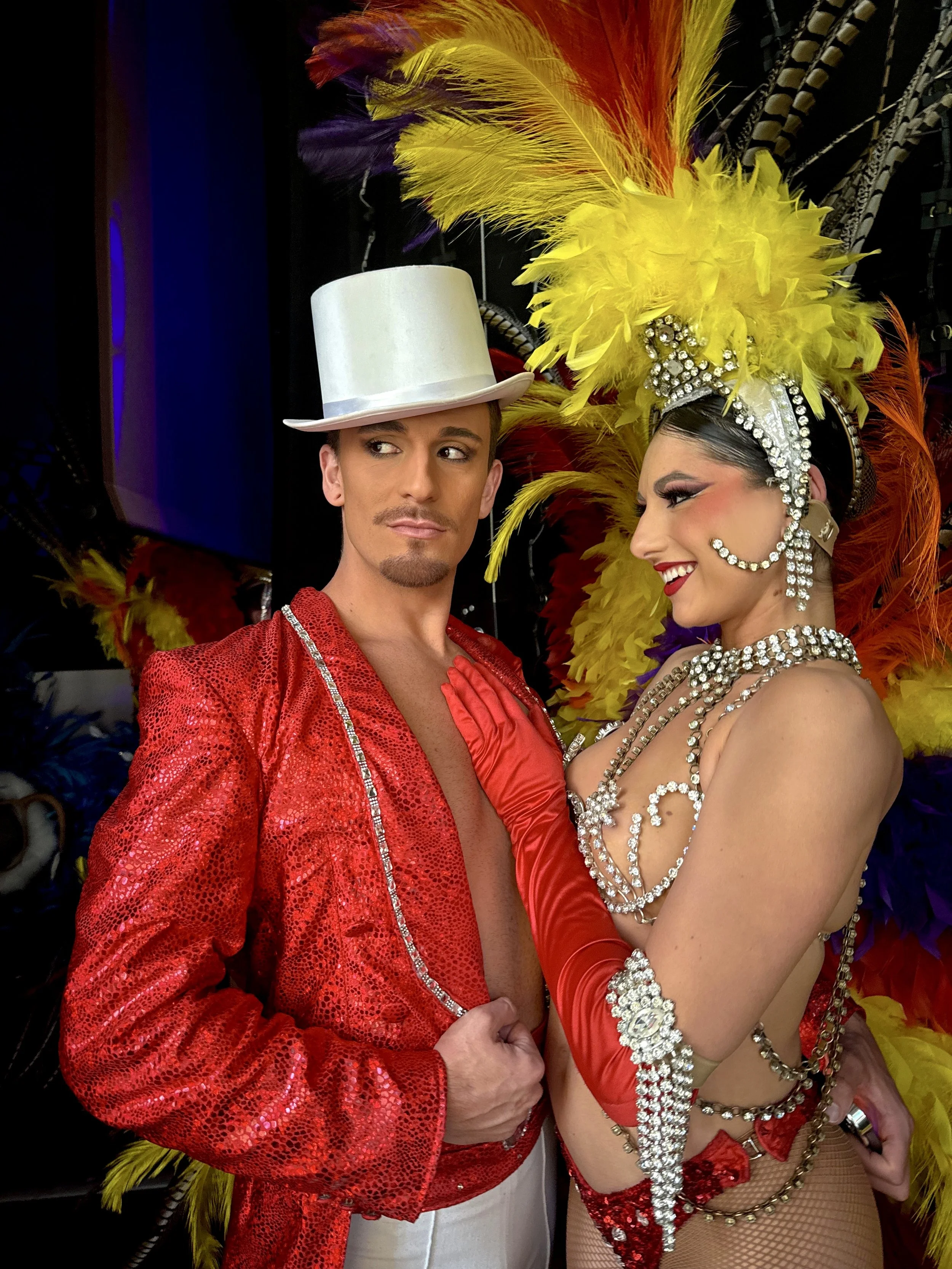 Léna Griffe modèle et danseuse professionnelle cabaret avec Reece D Adlam Diva's Entertainment