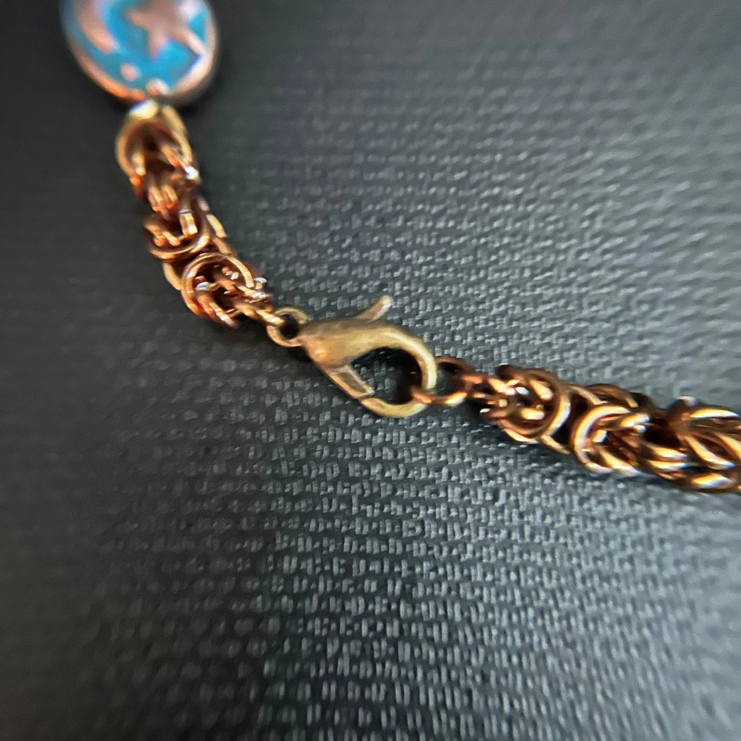 B203_clasp.jpg