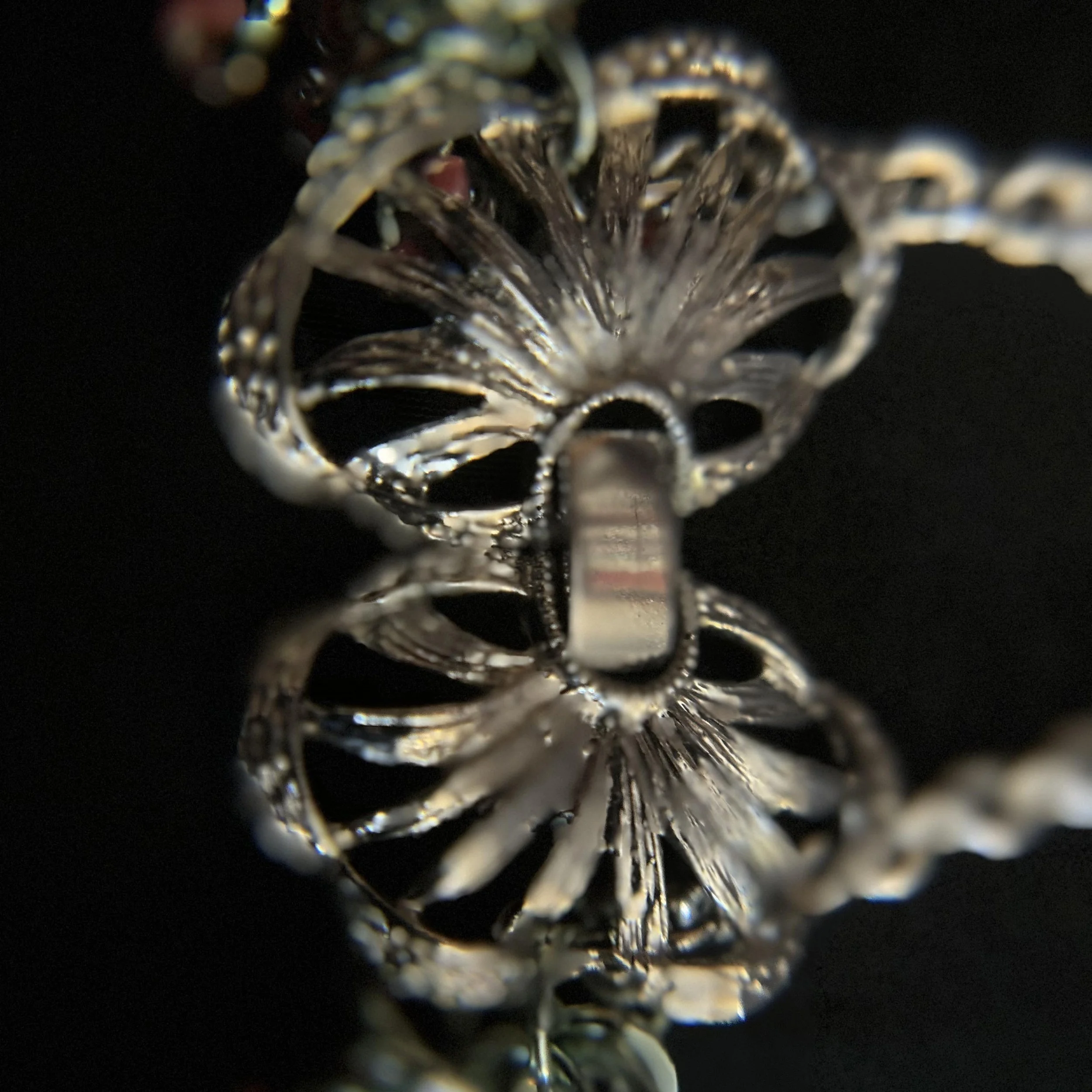 B205_clasp detail.jpg