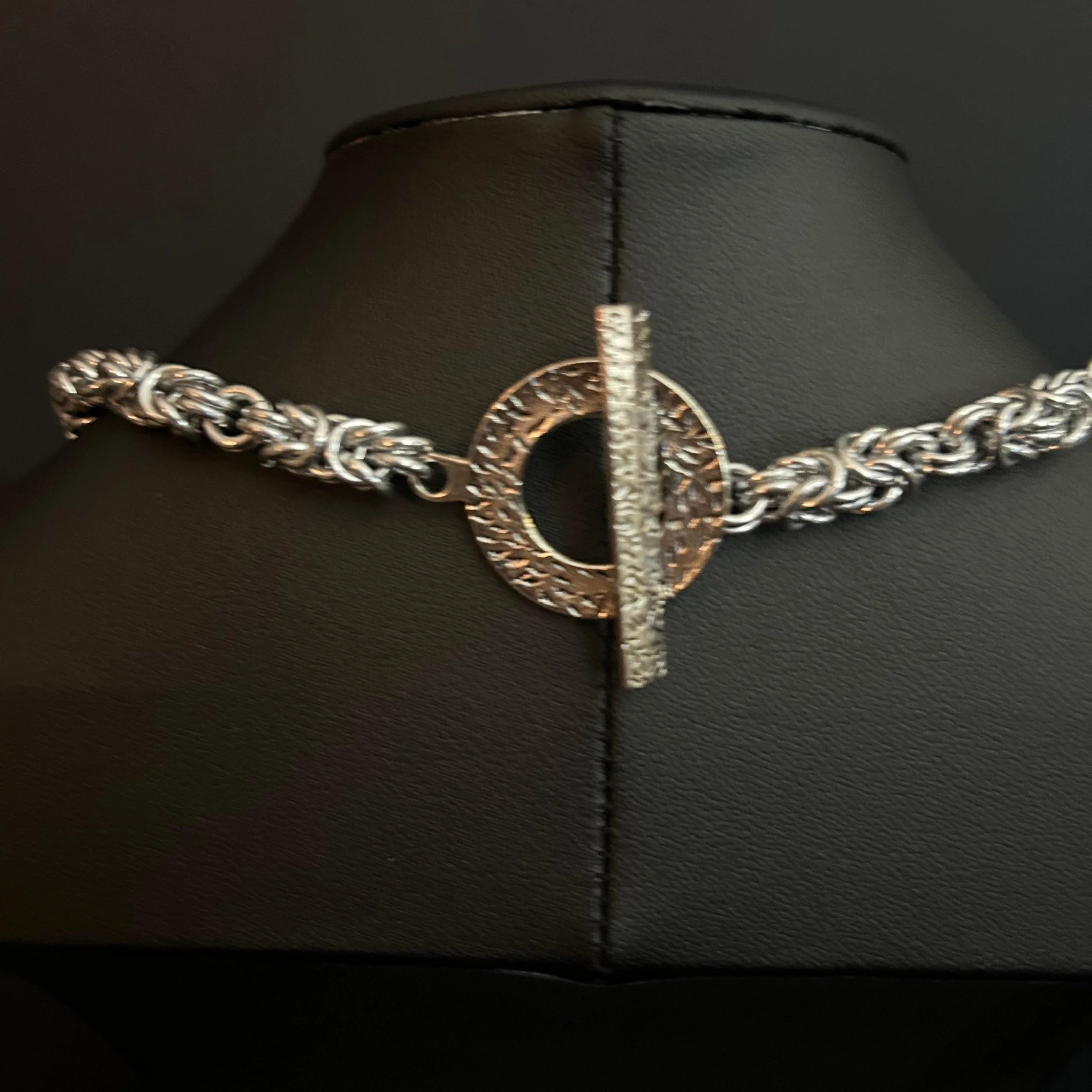 1977_clasp.jpg