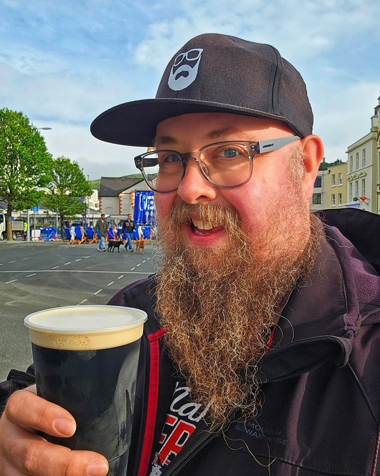 After a day of grim weather across much of the Island, the great Ramsey food and drink sampling exercise has reached its fourth and final instalment in rather more pleasant conditions.

For the grand finale, I decided to skip straight to dessert with