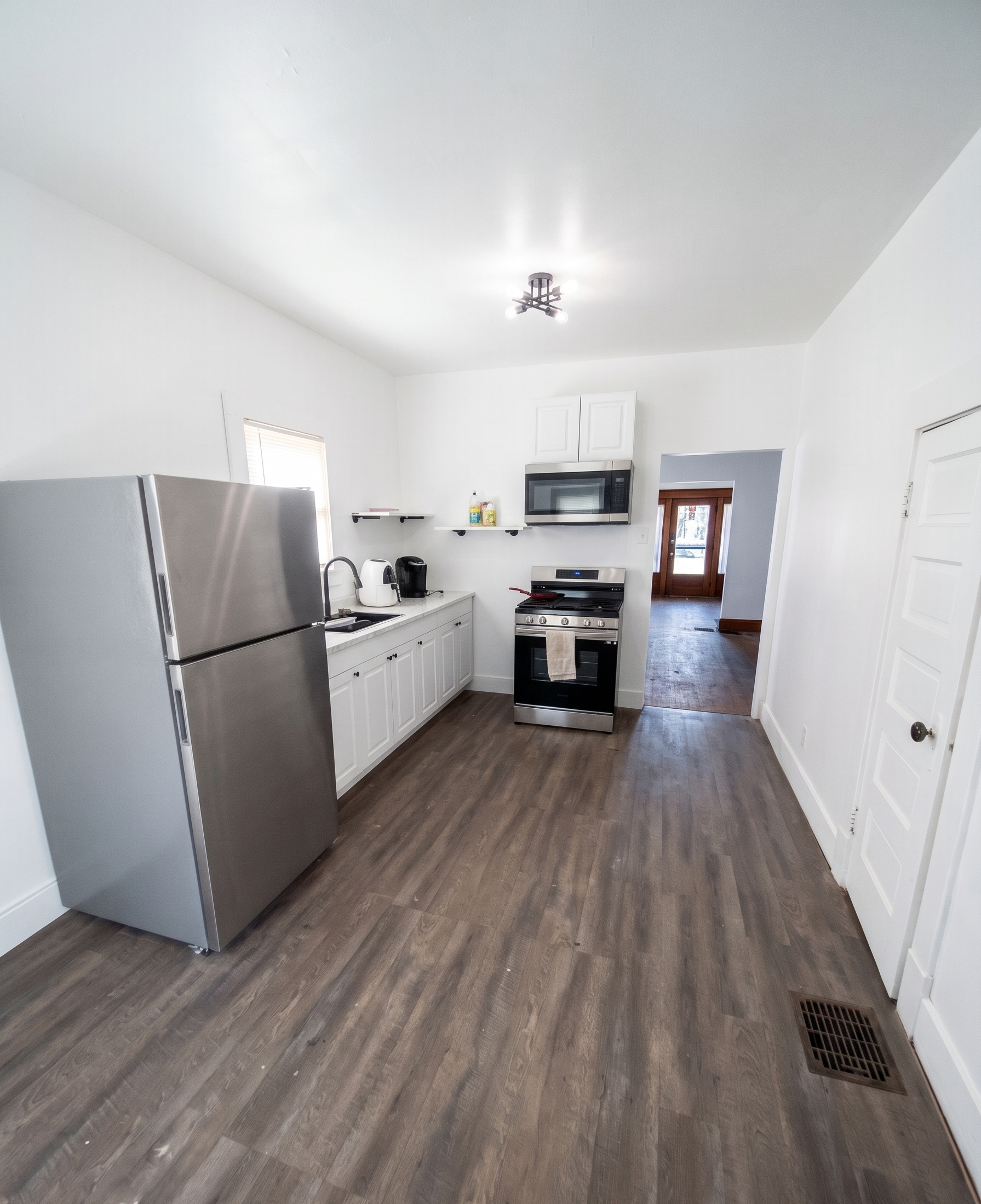 837 Oak Kitchen after.png