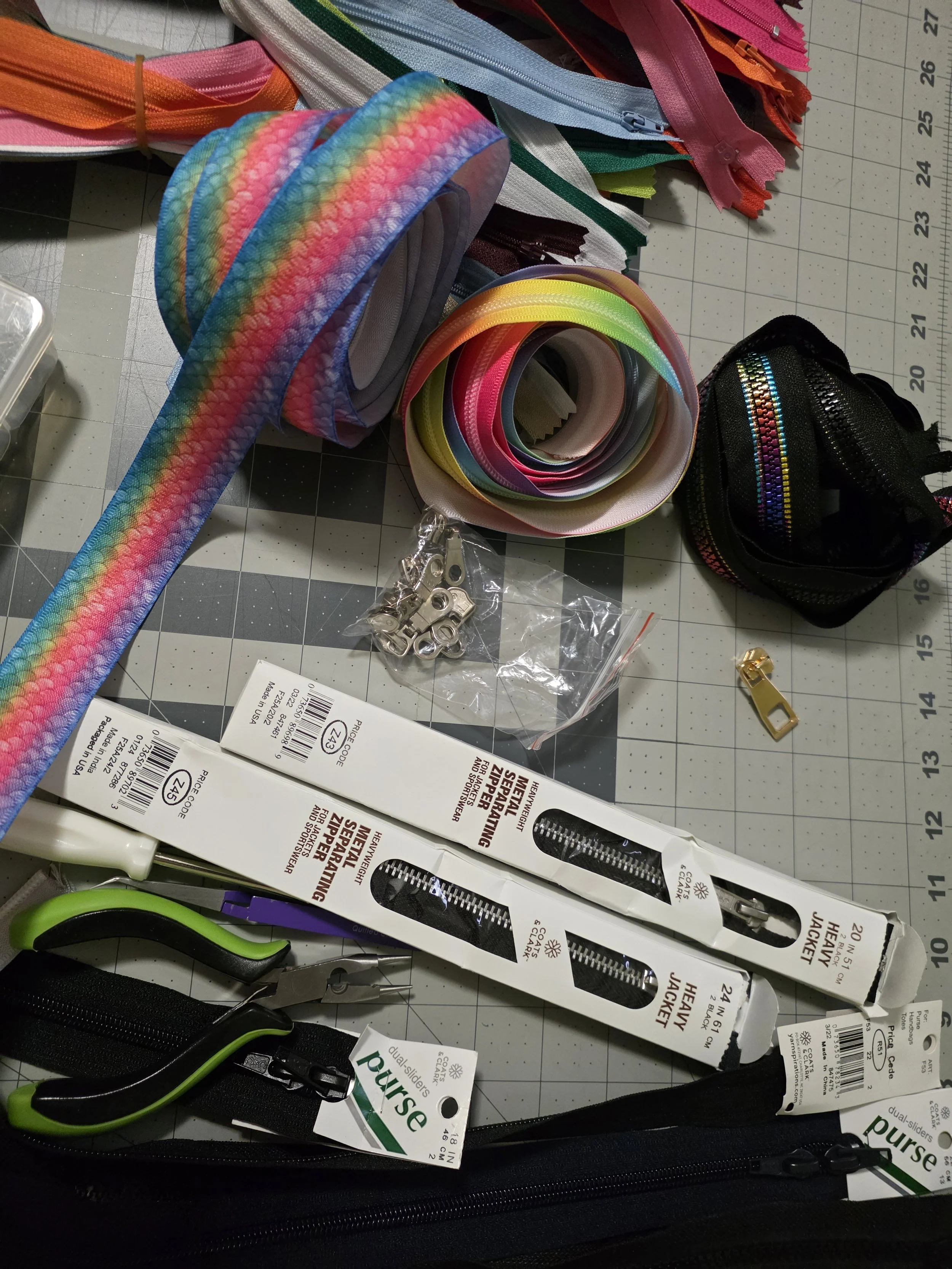 I might have a thing for Rainbow Zipper Tape