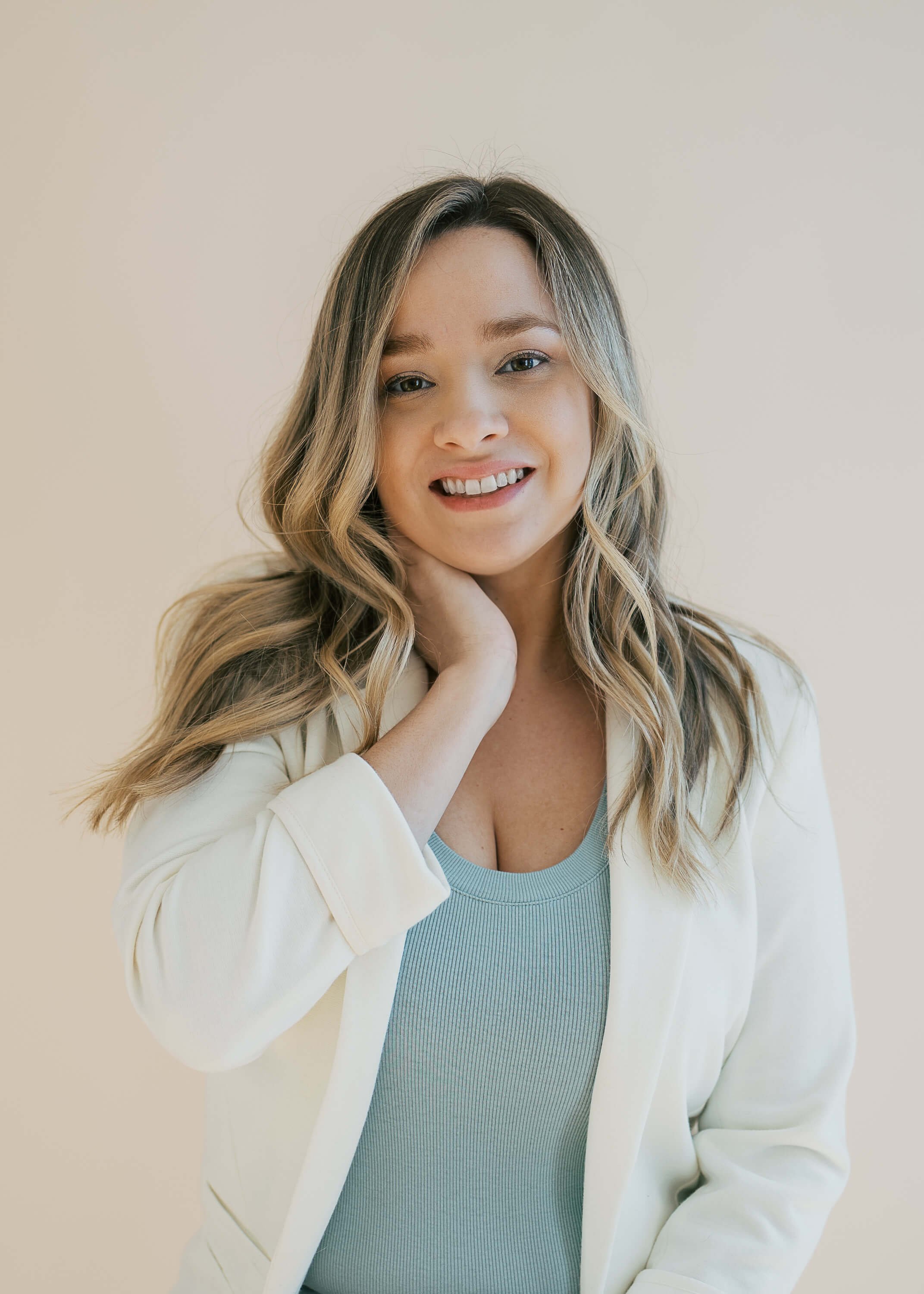 Alyssa Moore FNTP functional nutritionist, personalized root-cause health and wellness support