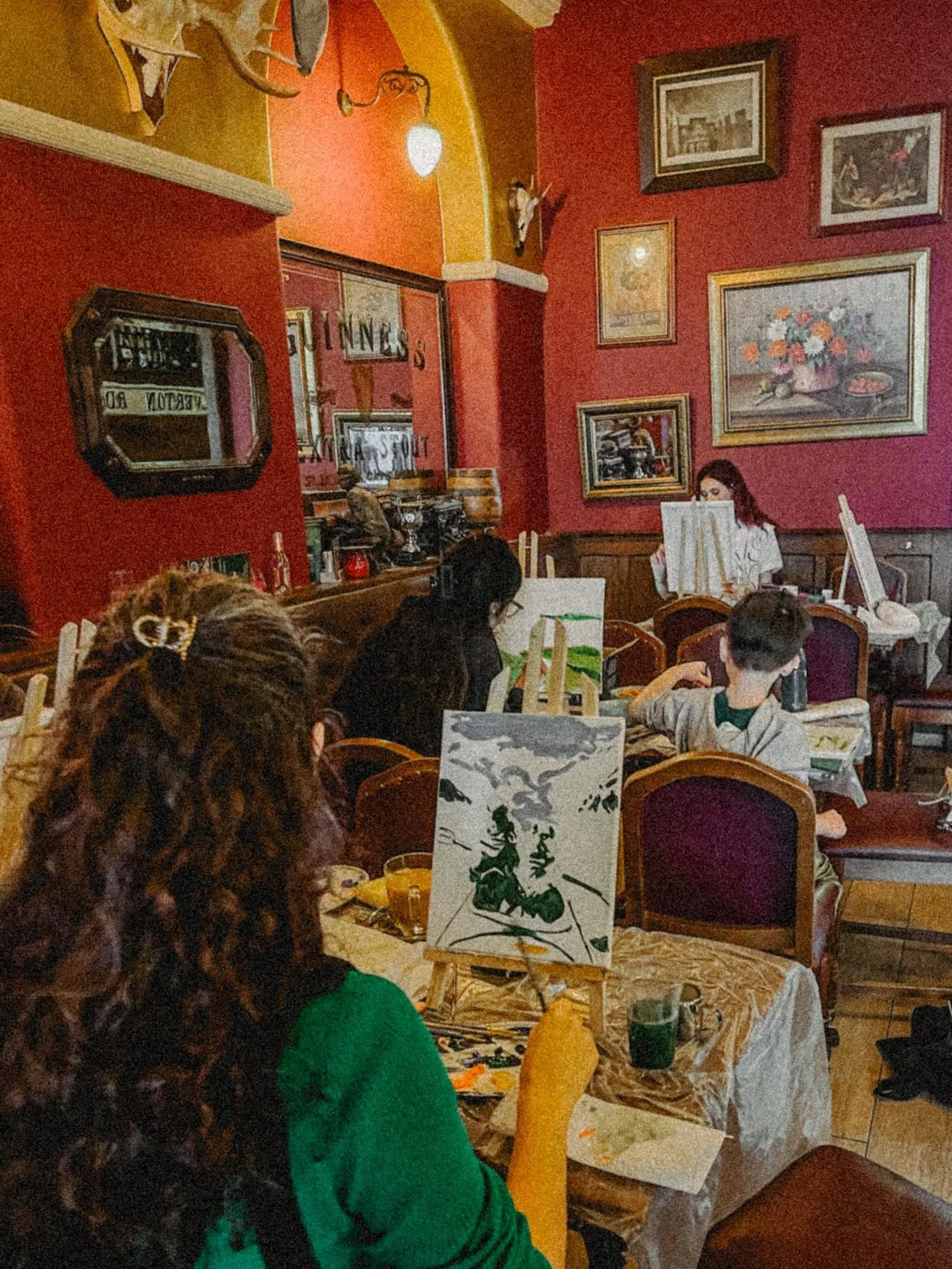 From today&rsquo;s paint n sip 🤗 Another great group of beginner painters who completed some really nice paintings. Love sharing my love of painting with others