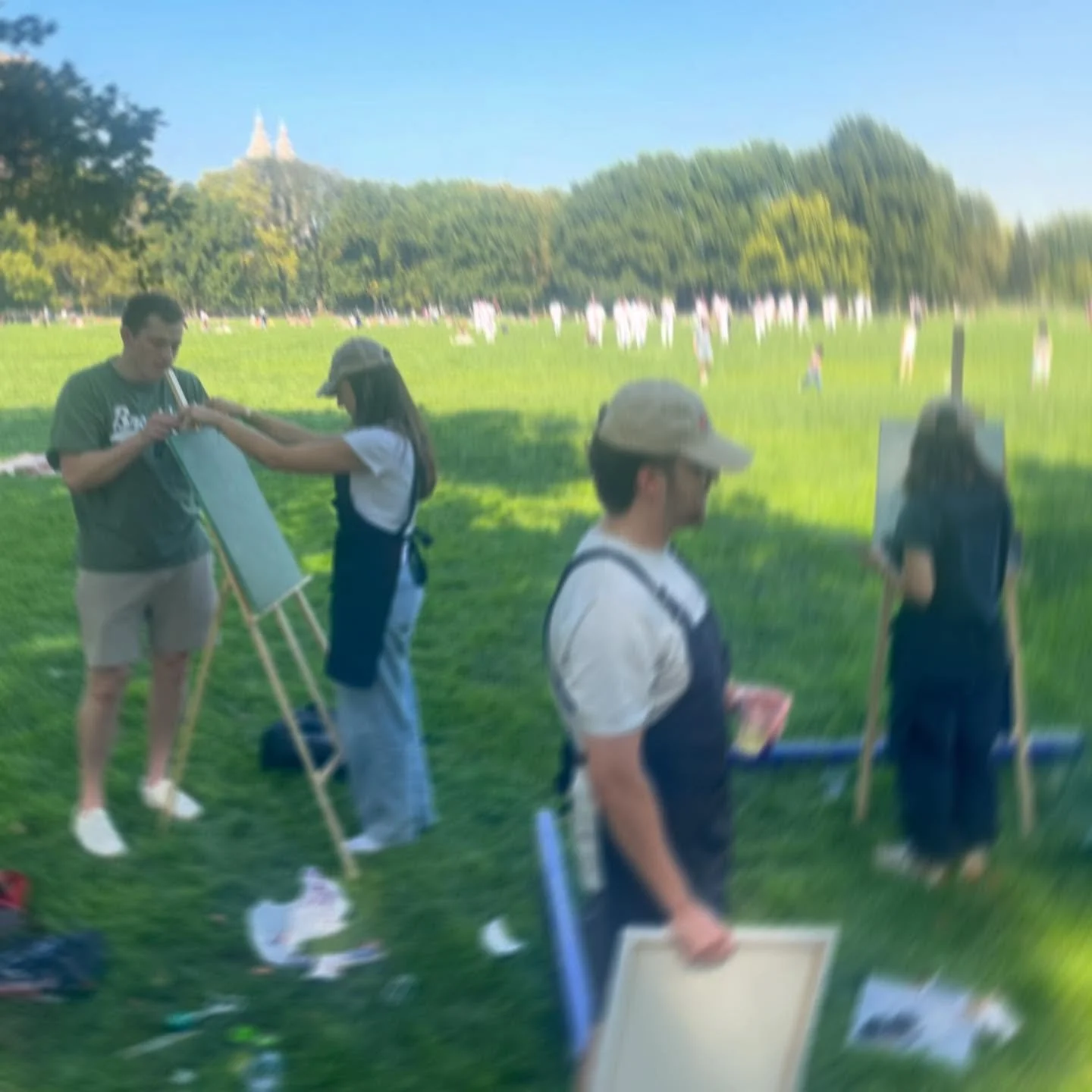 Coming soon&hellip; 
Outdoor Painting Workshops in Haagse Bos- 

Sign up in the Reservio Link in the bio