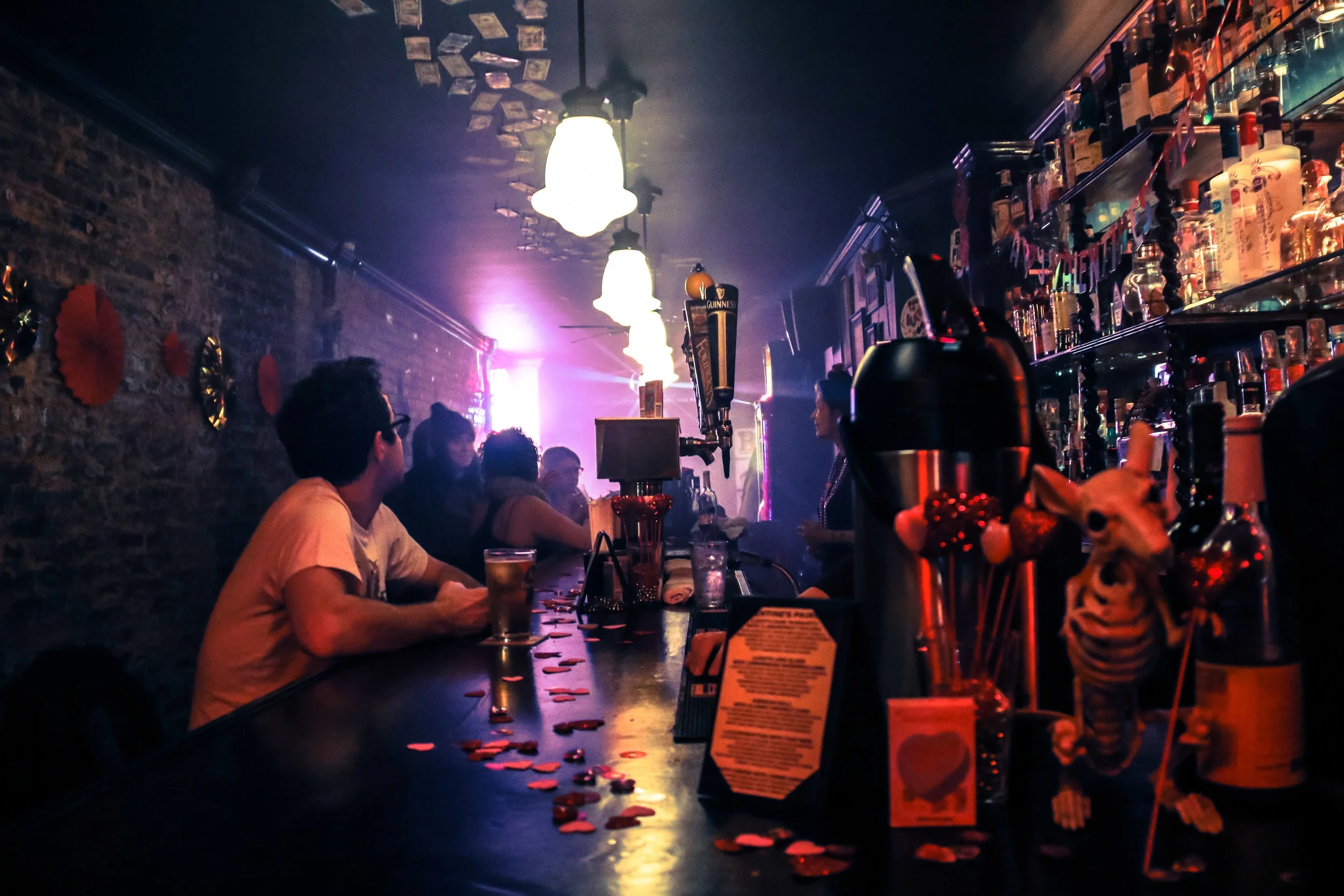 barinterior.jpg