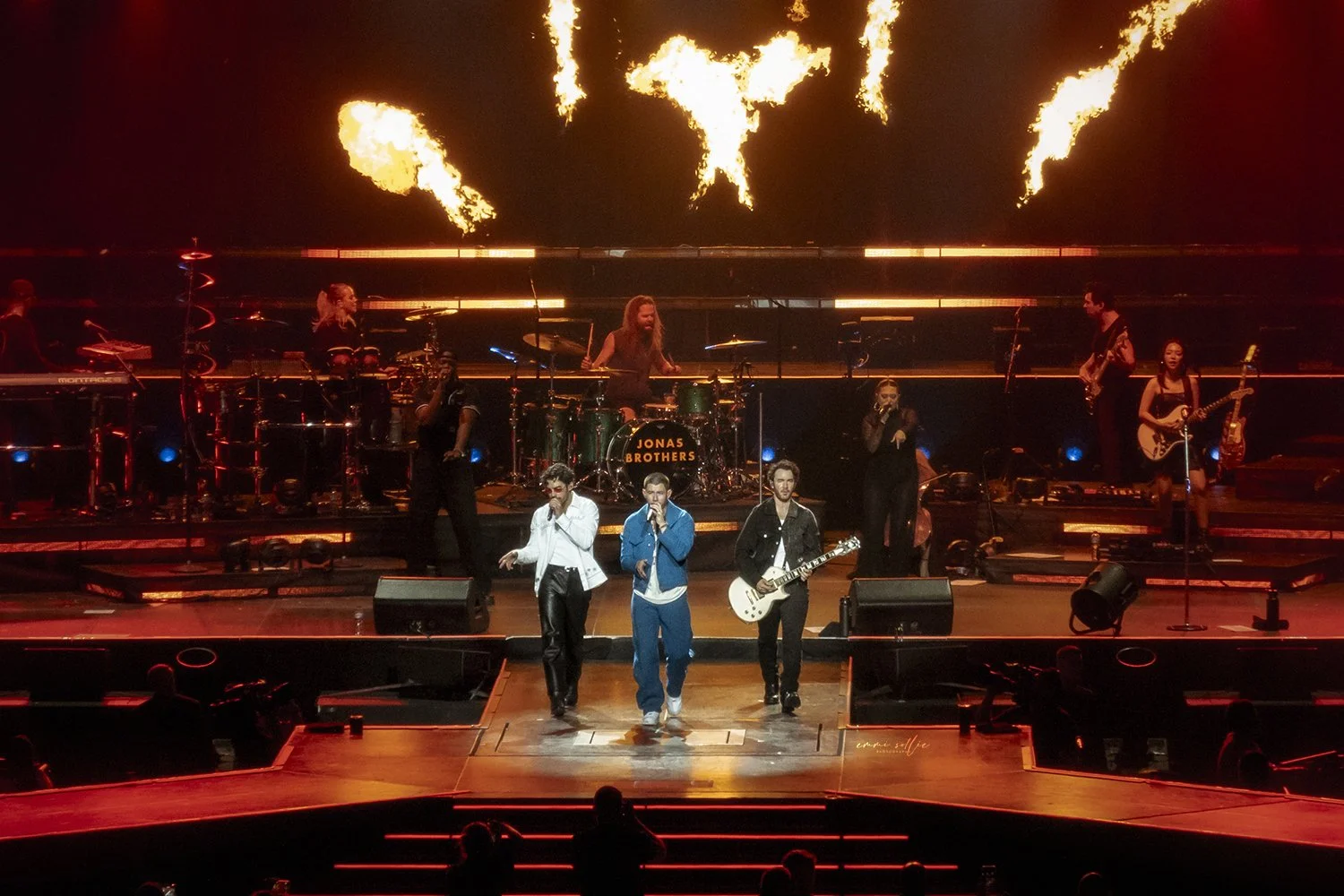 240916-JonasBrothers-O2Ldn-EmmiSollie-emmisphoto-01665-Web.jpg