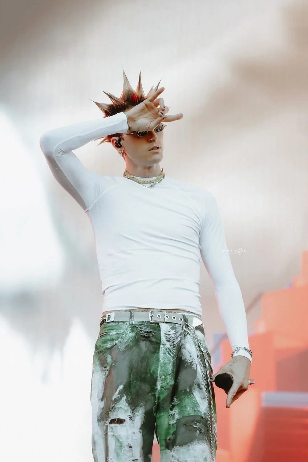 230713-MachineGunKelly-EmmiSollie-emmisphoto-07381-Web.jpg