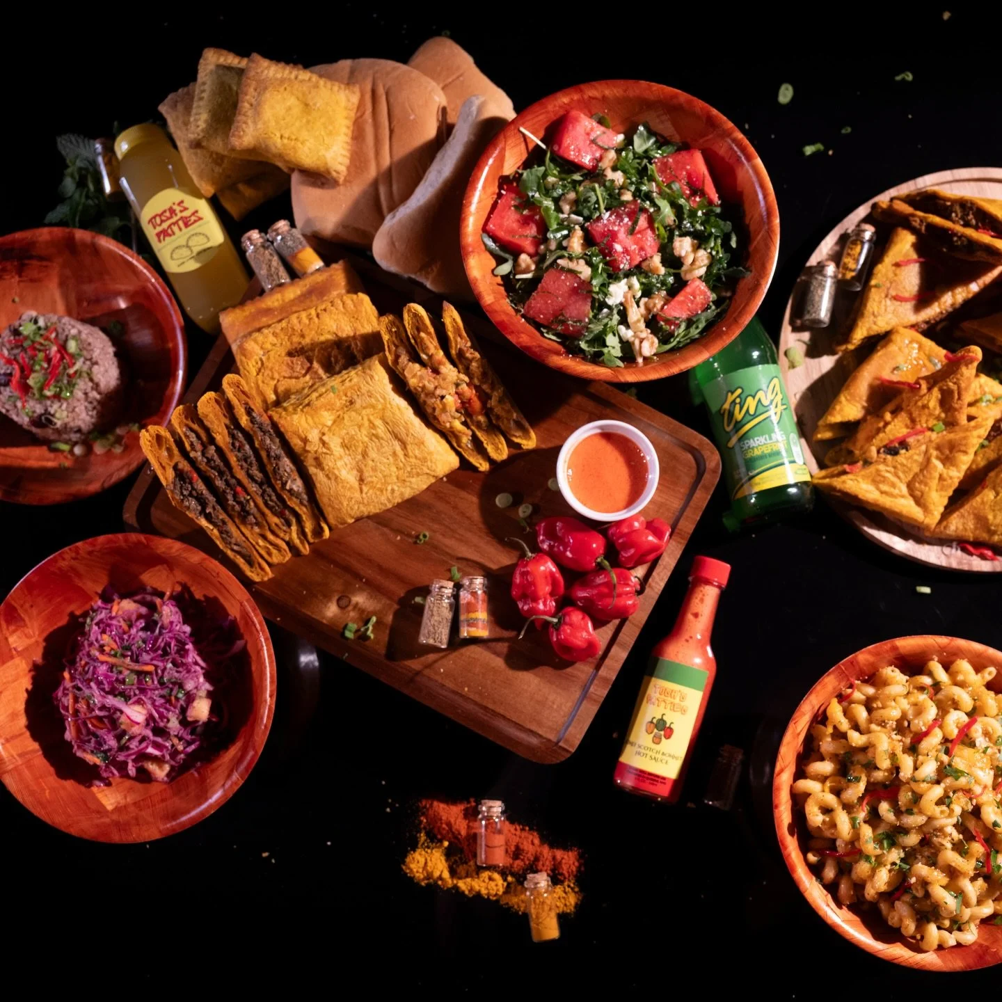 🇯🇲 Patty Revolution Part 3, featuring a few catering items too: Pineapple coleslaw, Jerk Mac &amp; Cheese, Rice and Peas. 📸 @charliechalkin