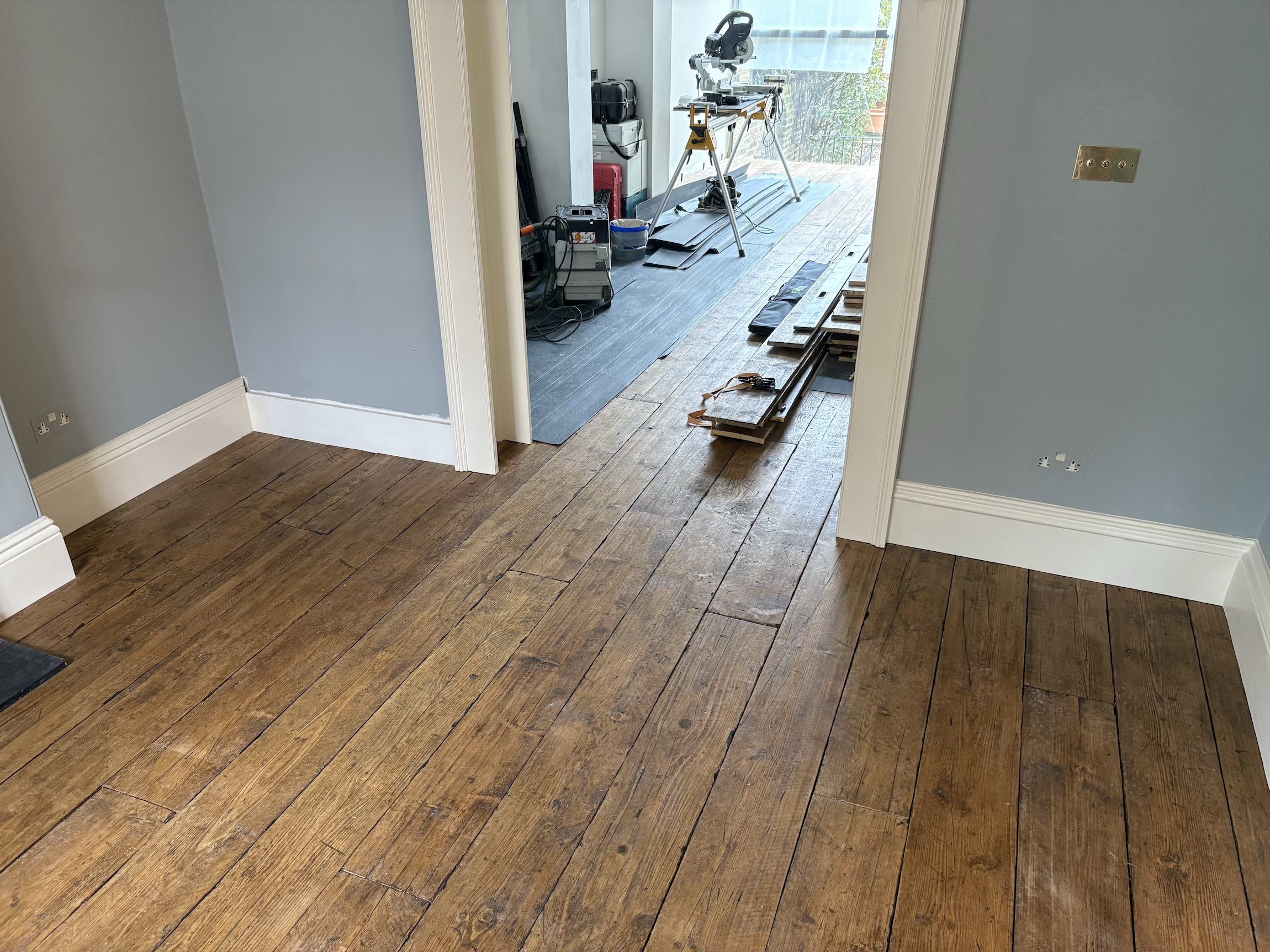 Reclaimed pine installation. Notting Hill. 