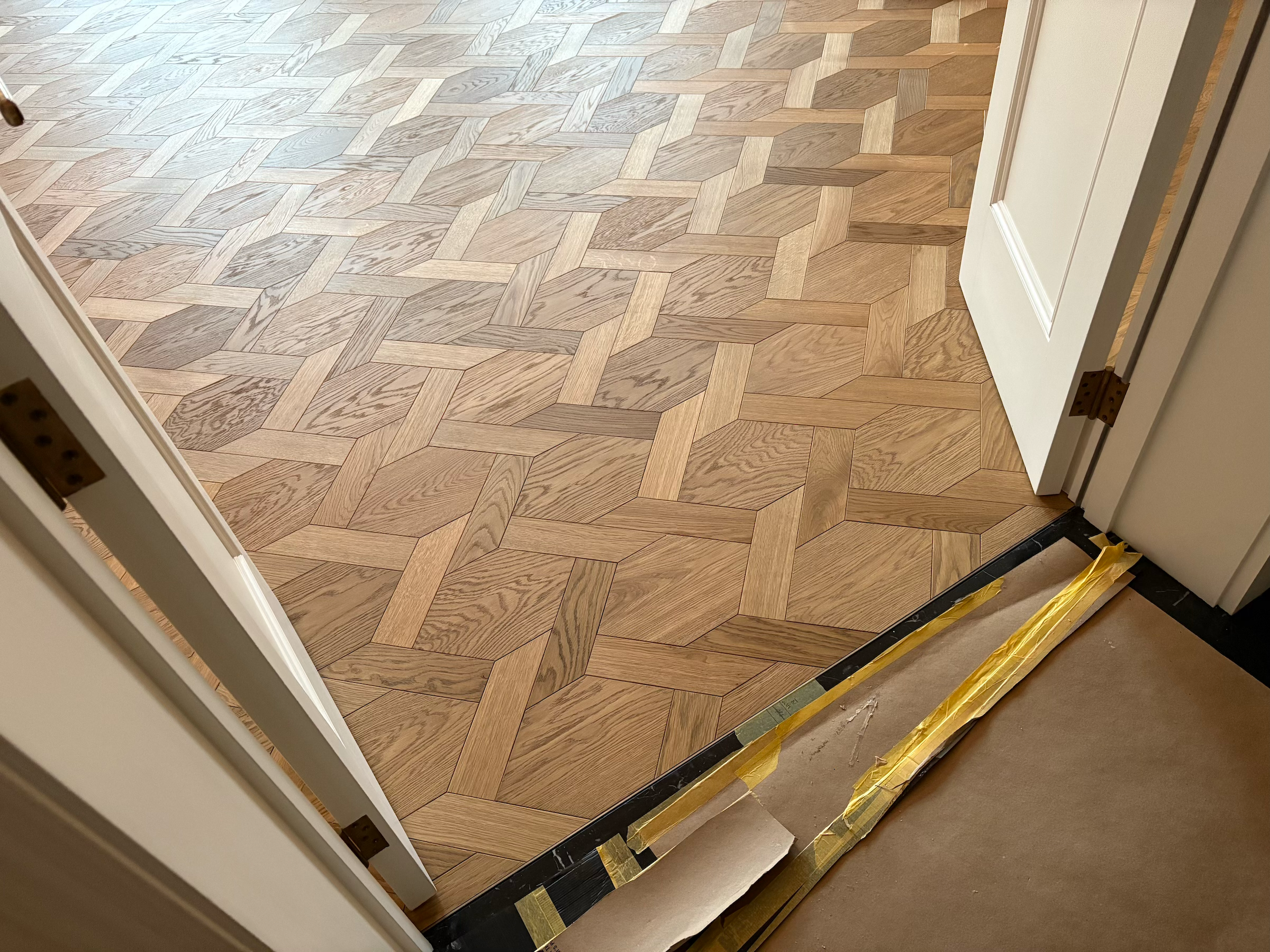 Oak mansion weave. Kensington.