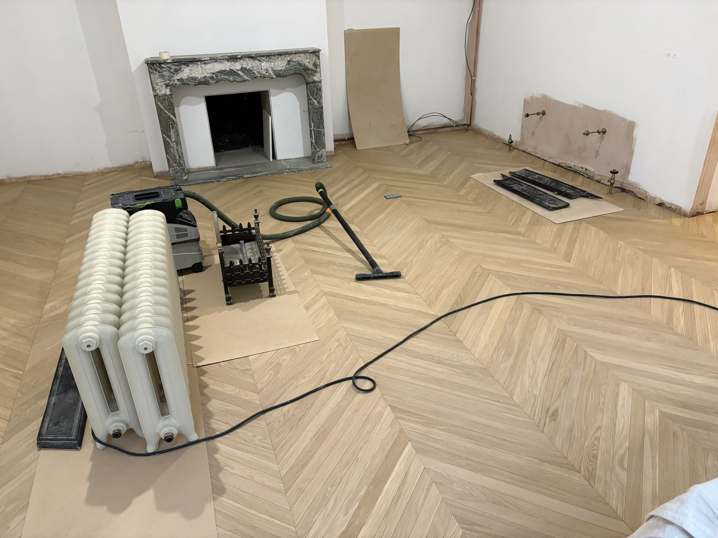 Chevron parquet. Kensington. 