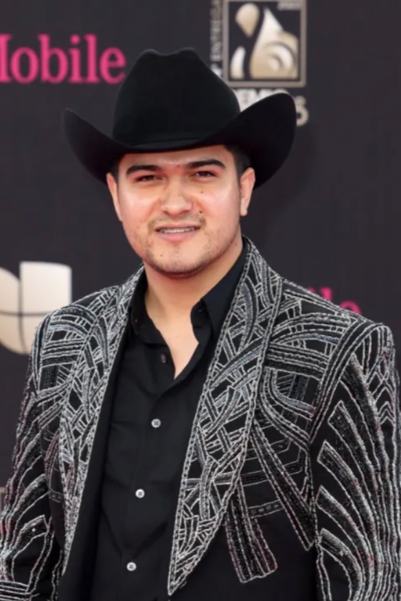 ULICES CHAIDEZ GETS READY FOR PREMIO LO NUESTRO 