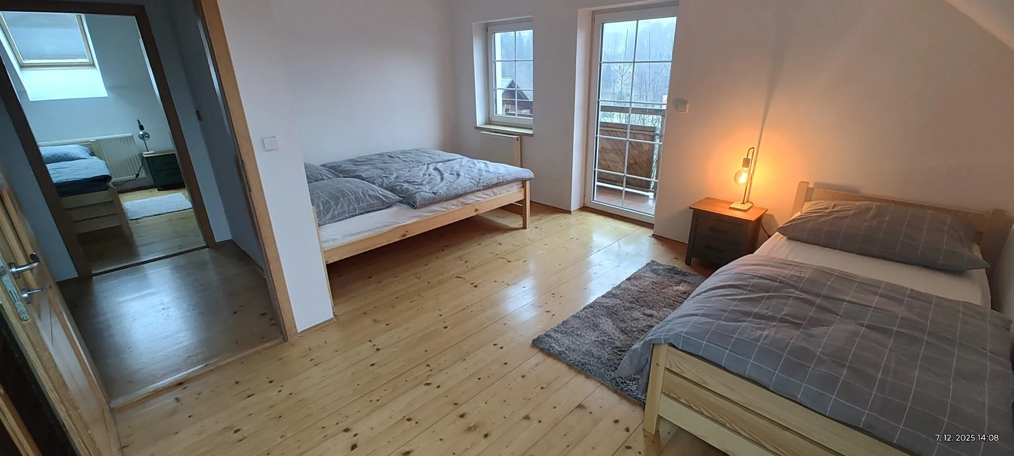 Třílůžkový pokoj v patře