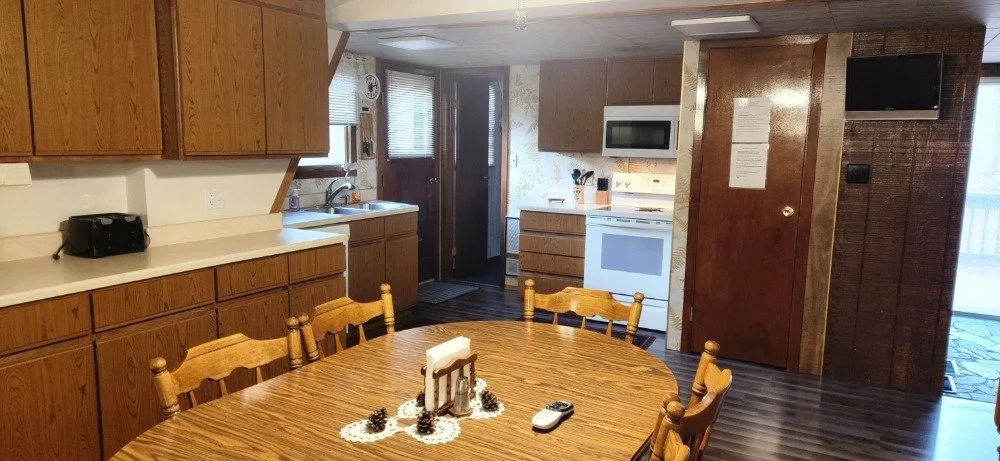 kitchen 2.jpg