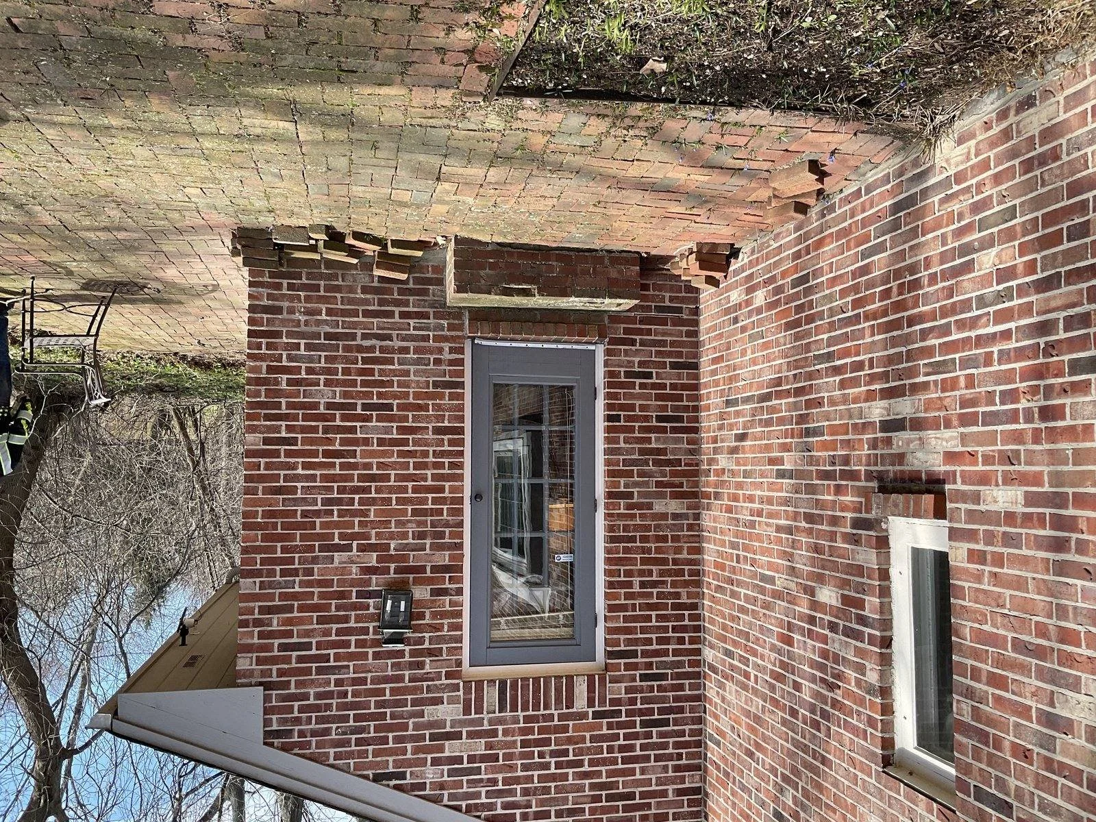 09-exterior-settled-patio.jpg