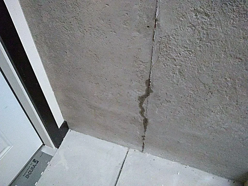 23-poured-crack-mineral.jpg