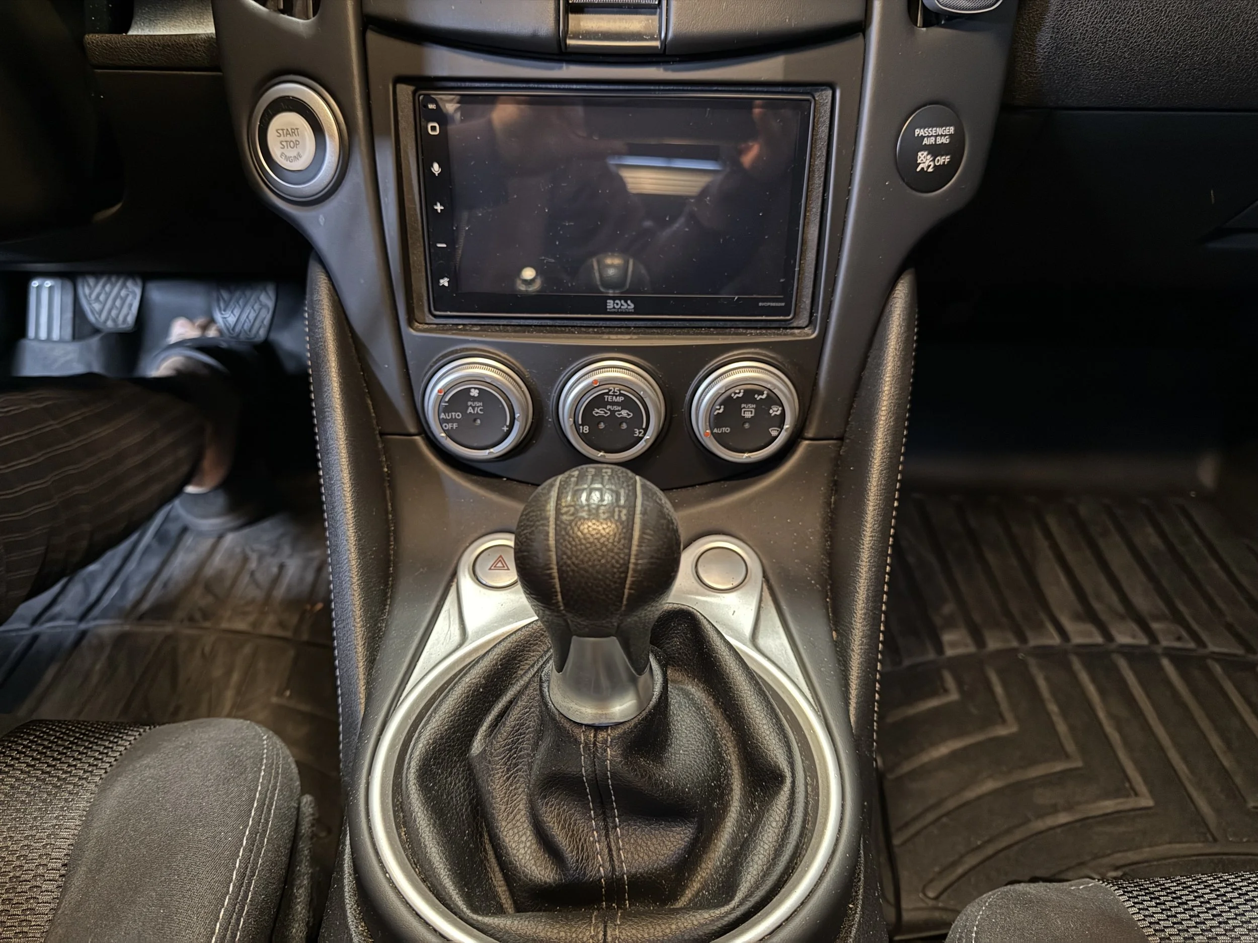 Inside my Nissan 370z with manual transmision