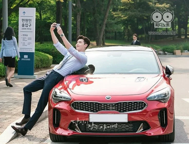 Kia Stinger in While You Were Sleeping K-drama