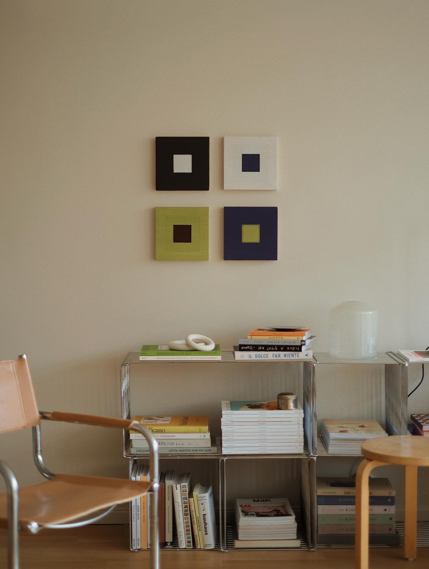 👁️&zwj;🗨️ PATCHWORK ART DROP 👁️&zwj;🗨️

P&aring; s&ouml;ndag den 29e mars kl 18.00 sl&auml;pper jag en ny, limiterad patchwork-kollektion i form av tavlor, v&auml;ggbonader och underl&auml;gg. OBS mycket begr&auml;nsat antal, st&auml;ll lilla lar