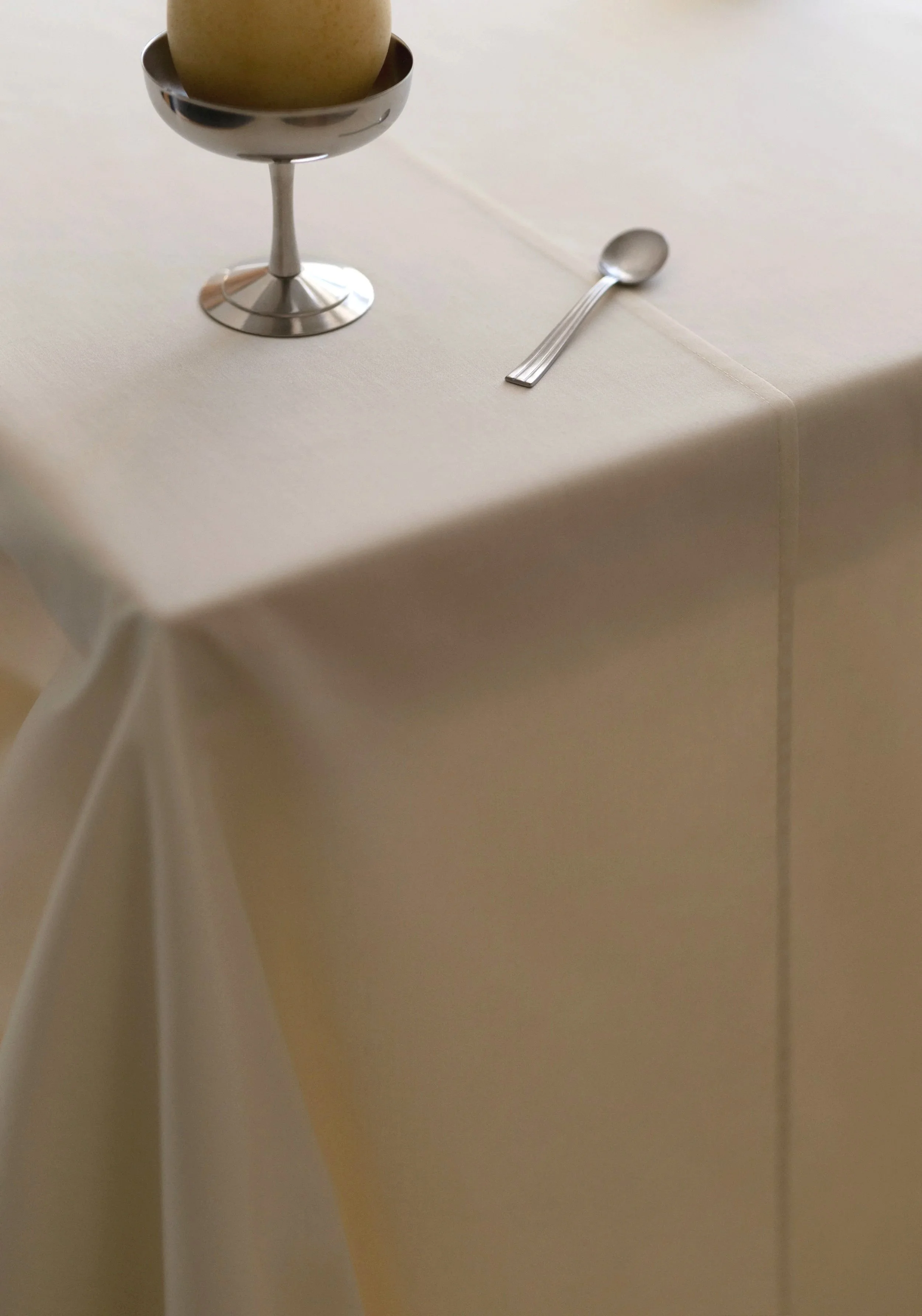 A Linear Table Setting
