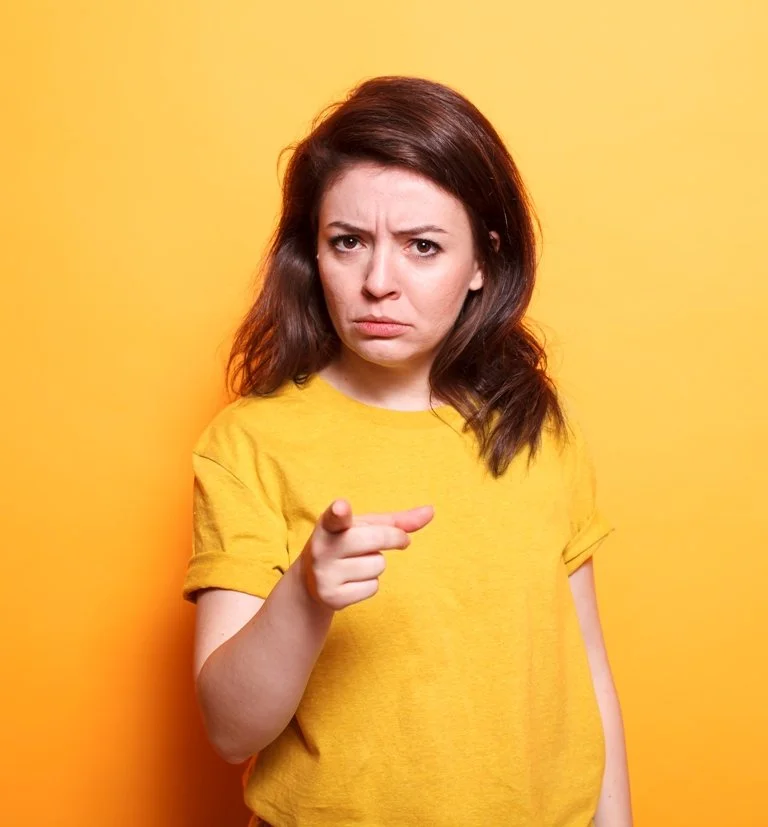 Apology Flowers for Your Girlfriend vs. Your Wife (They Are Not the Same Thing)