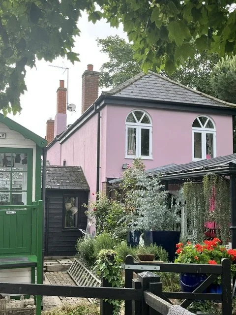 Exterior house painting completed in Tollesbury, Essex by Bergman Decorations with freshly painted rendered walls