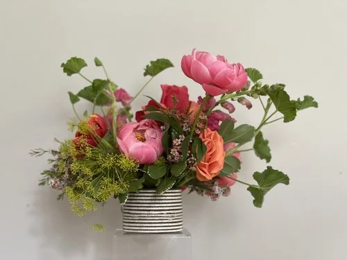 How to arrange fresh flowers in every room