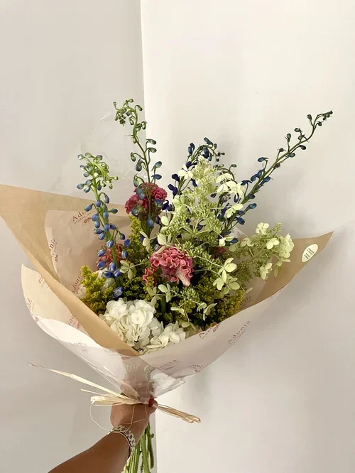 Hand+Tied+Bouquet+Large+with+Assorted+flowers+.webp