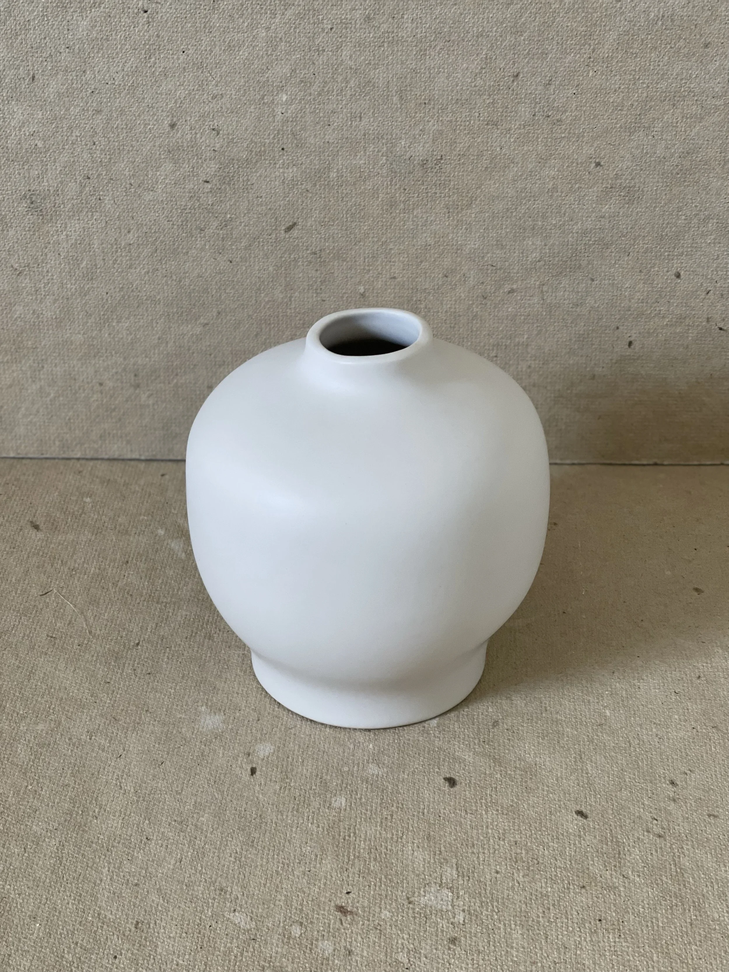 Wide+Ceramic+Blossom+Vase+.webp
