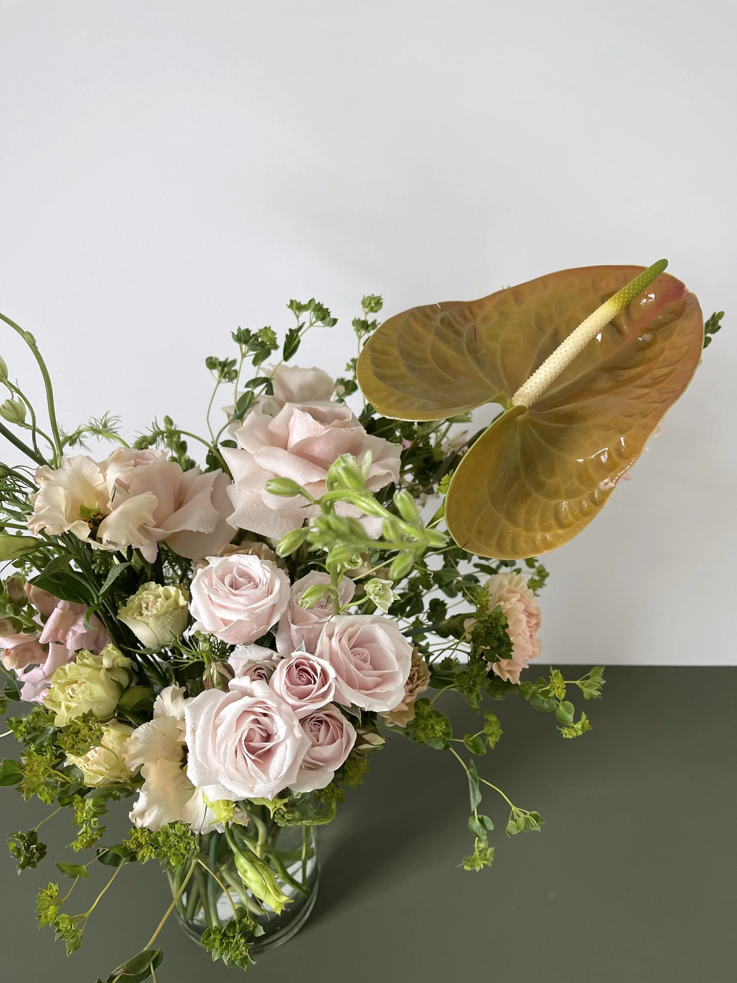 Large+floral+arrangement+.webp