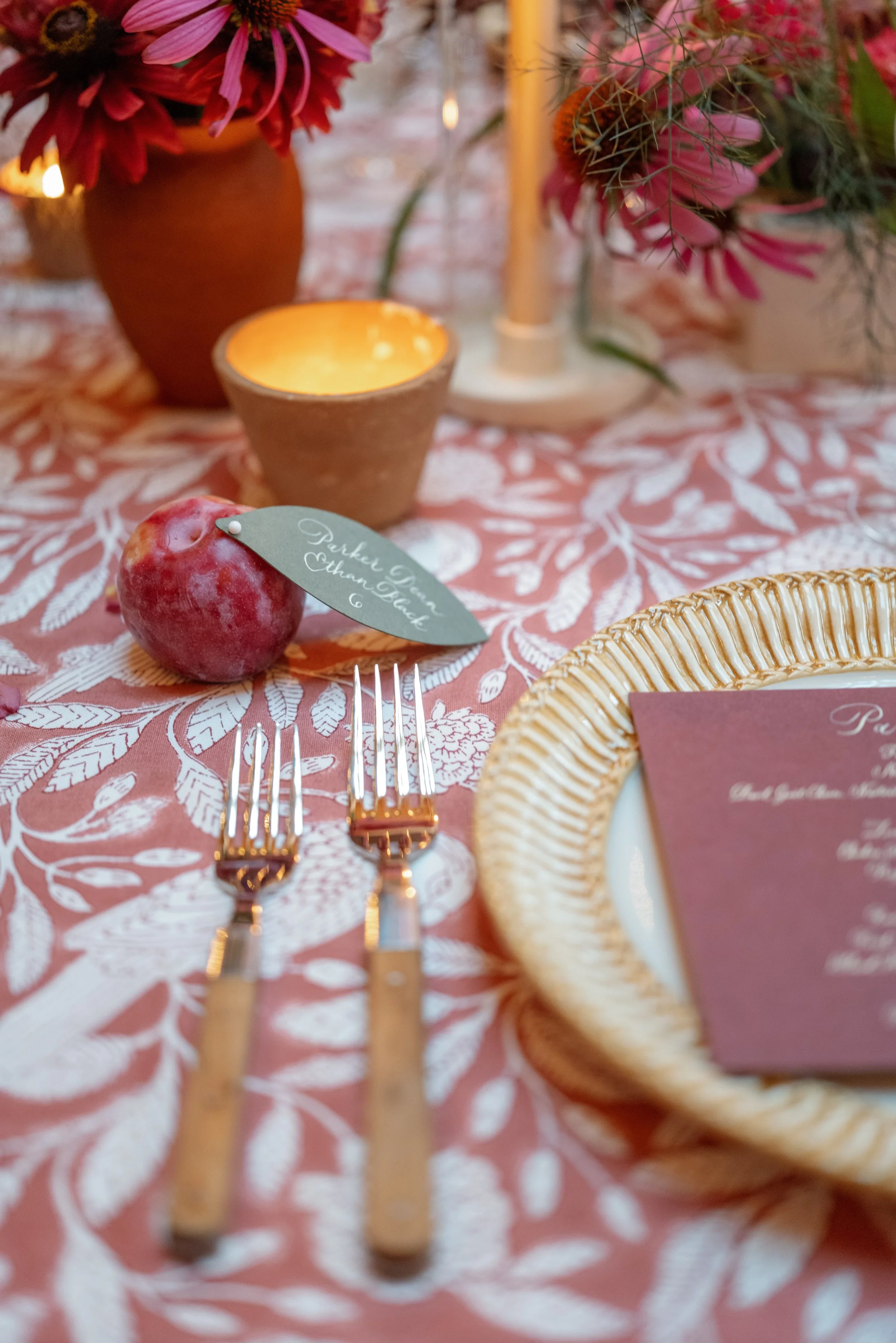 Table detail with fruit .jpg