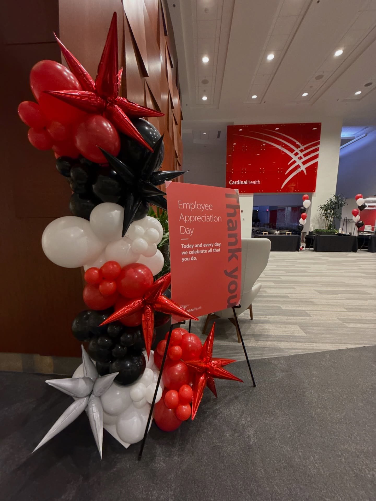 Happy Employee Appreciation day! So lucky to help celebrate all the employees at @cardinalhealthofficial 🎈❤️