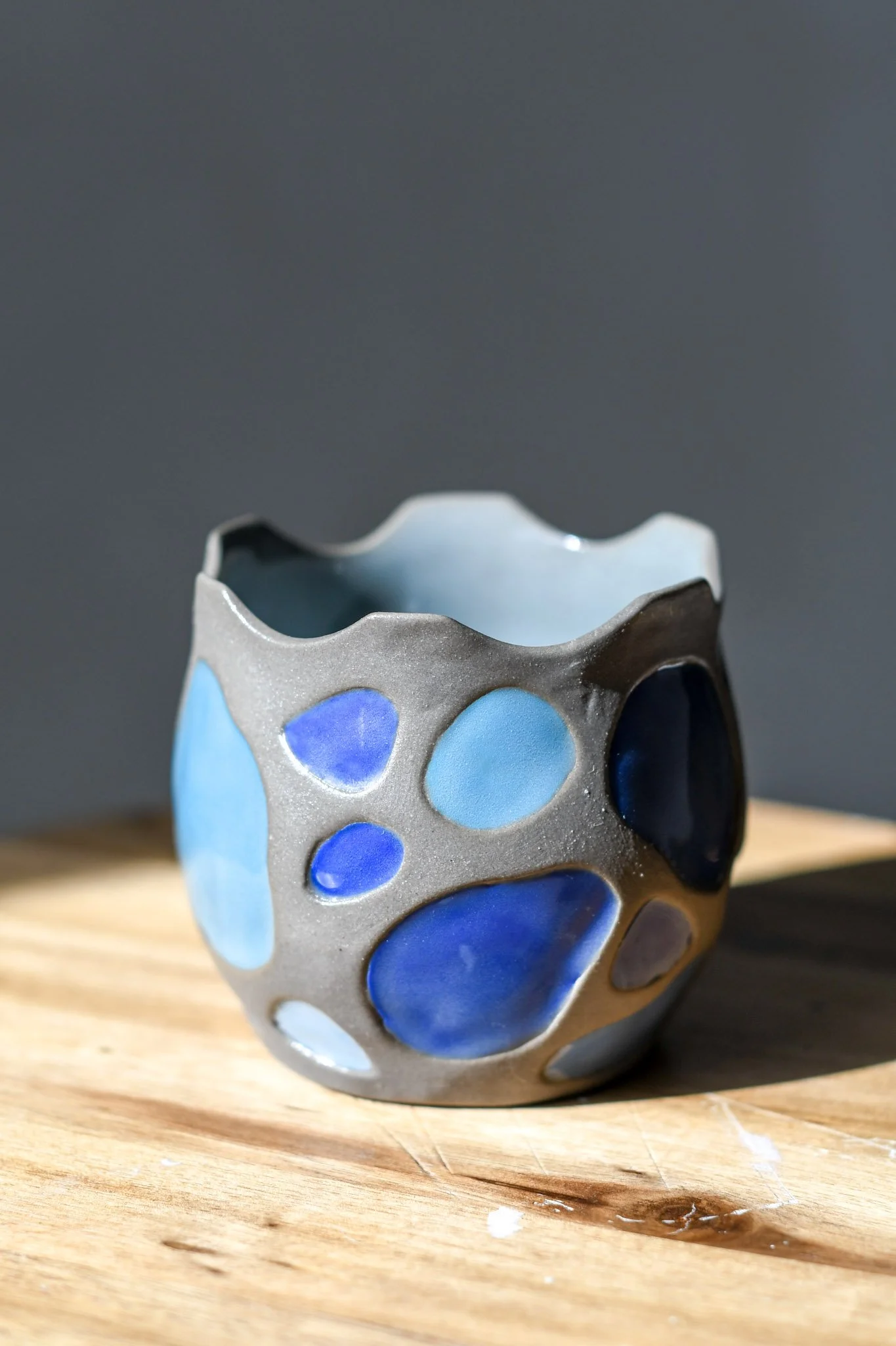 Blue Pebbles Scalloped Mini Planter