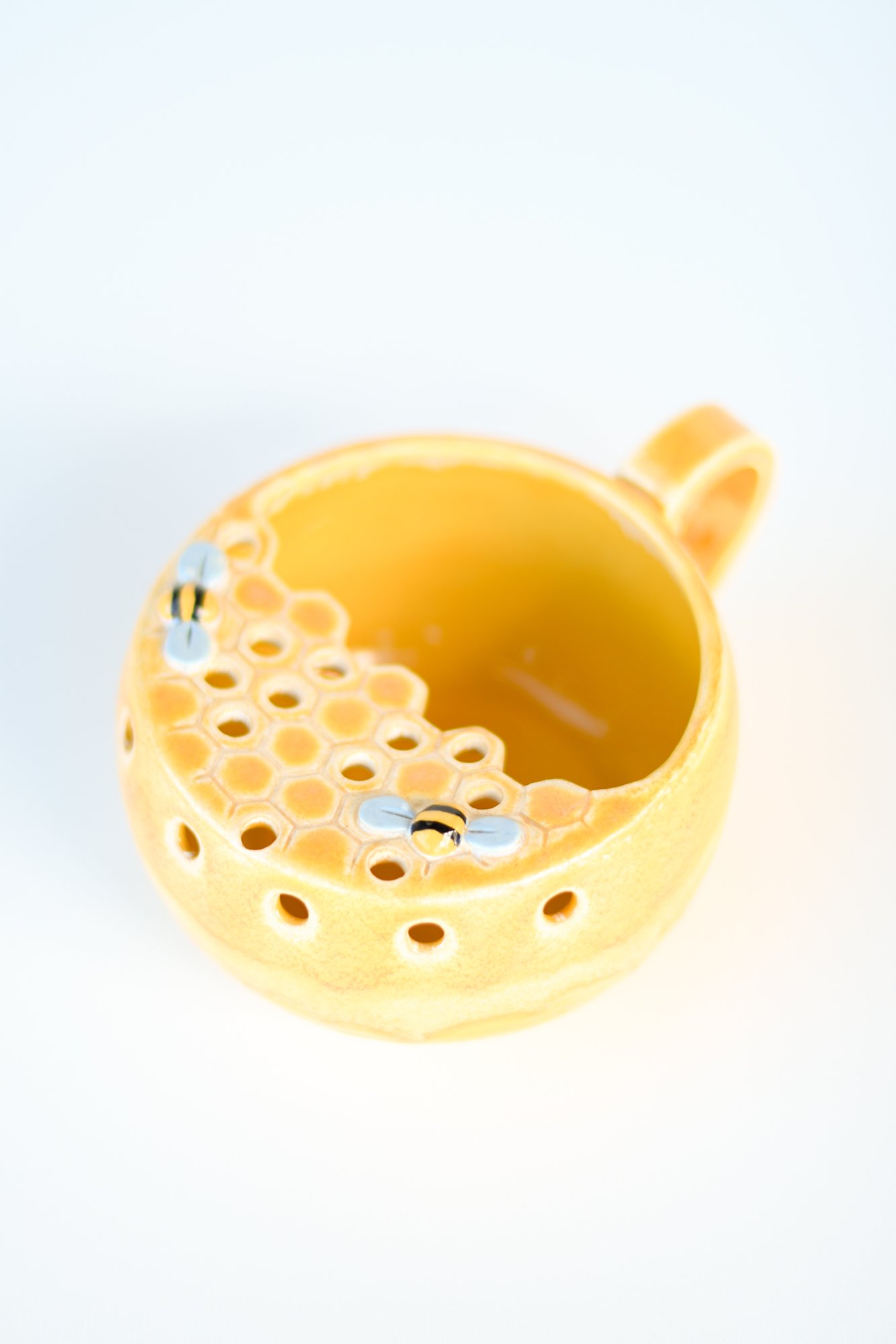 Bee Extra Small Berry Bowl