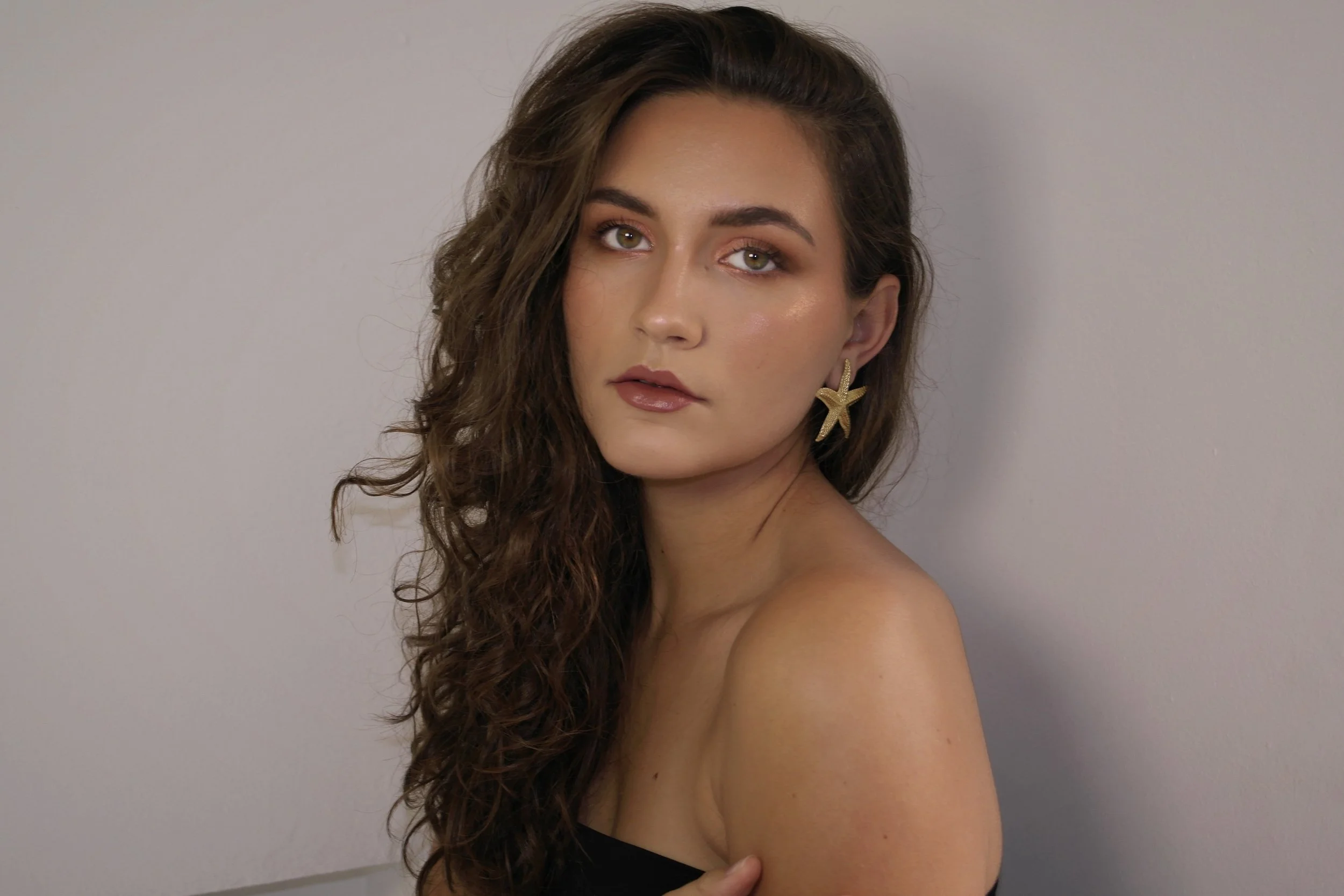 Glamour de l'Invitée